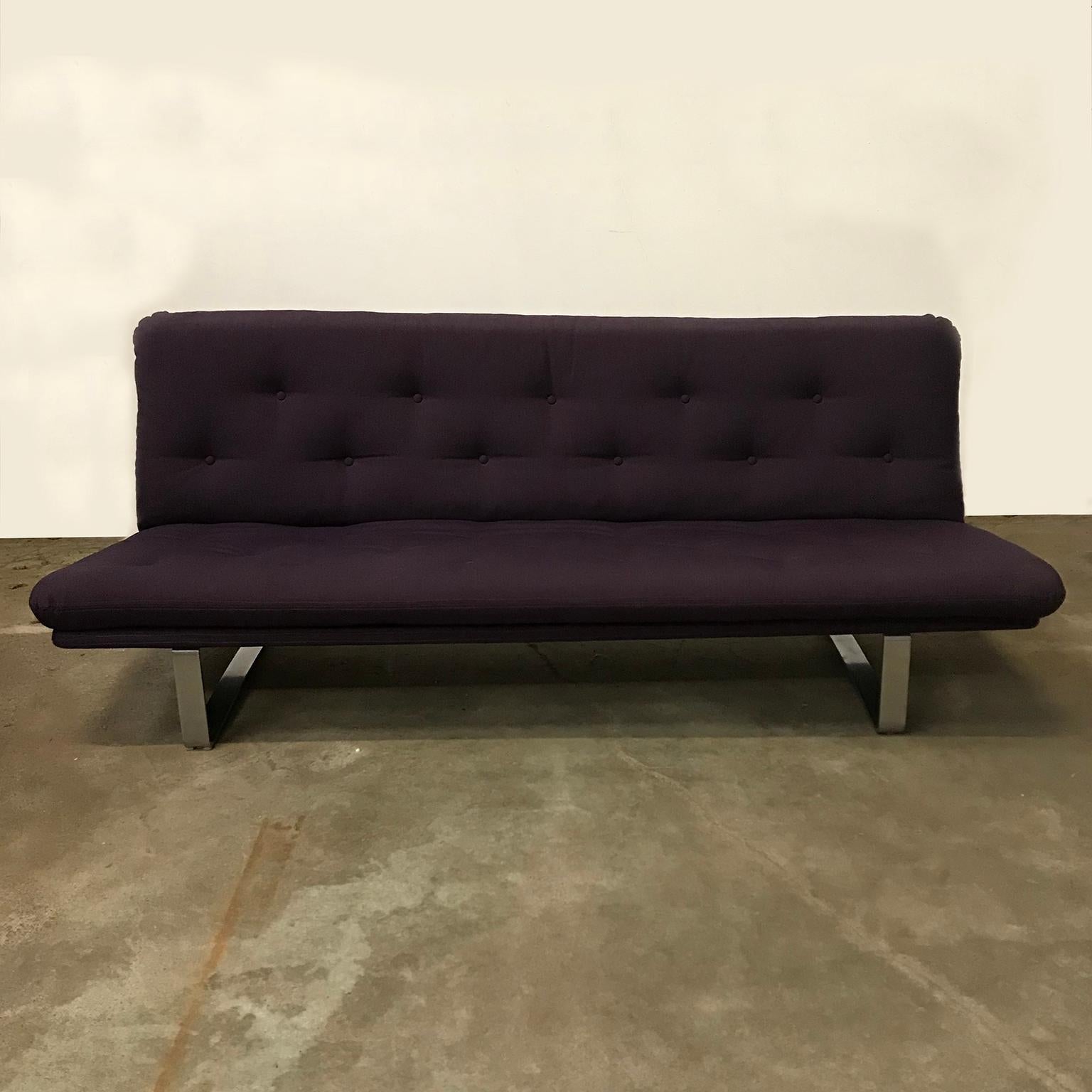 1968, Kho Liang Ie for Artifort, Chrome Base 3-Seat, Redone in Purple Fabric In Good Condition In Amsterdam IJMuiden, NL