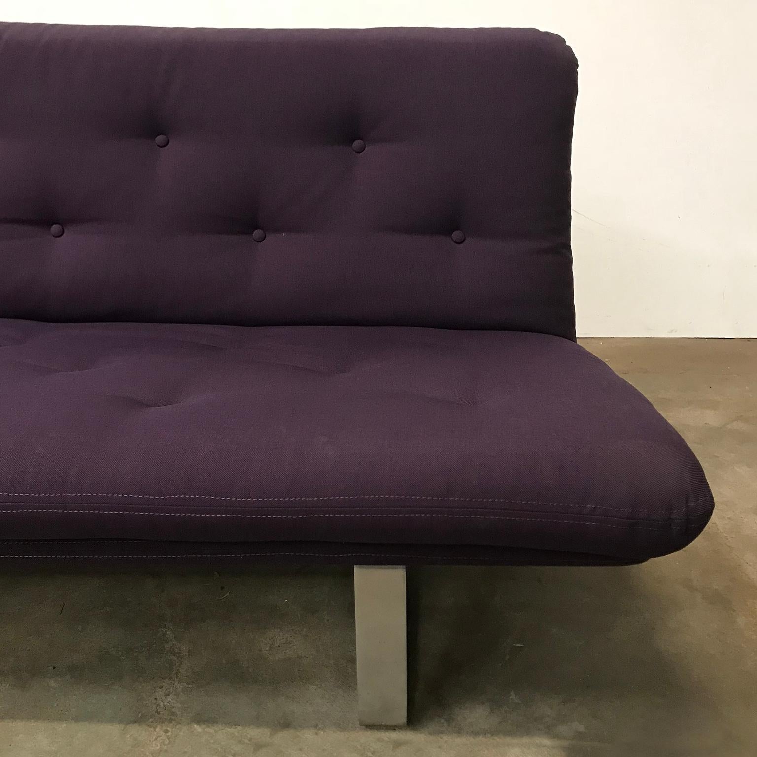 1968, Kho Liang Ie for Artifort, Chrome Base 3-Seat, Redone in Purple Fabric In Good Condition In Amsterdam IJMuiden, NL