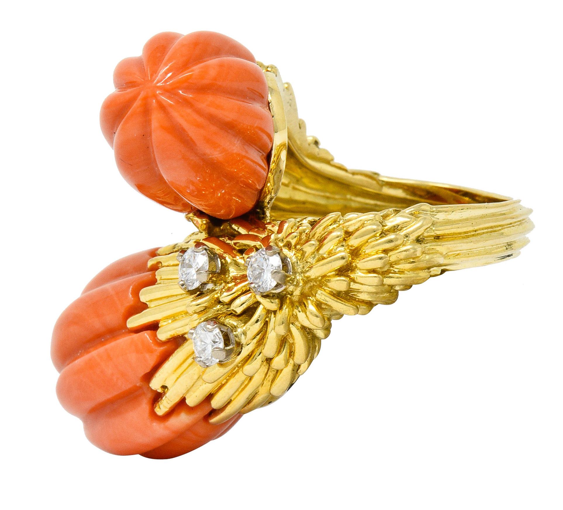 Women's or Men's 1968 Kutchinsky British Diamond Coral 18 Karat Gold Vintage Bypass Ring