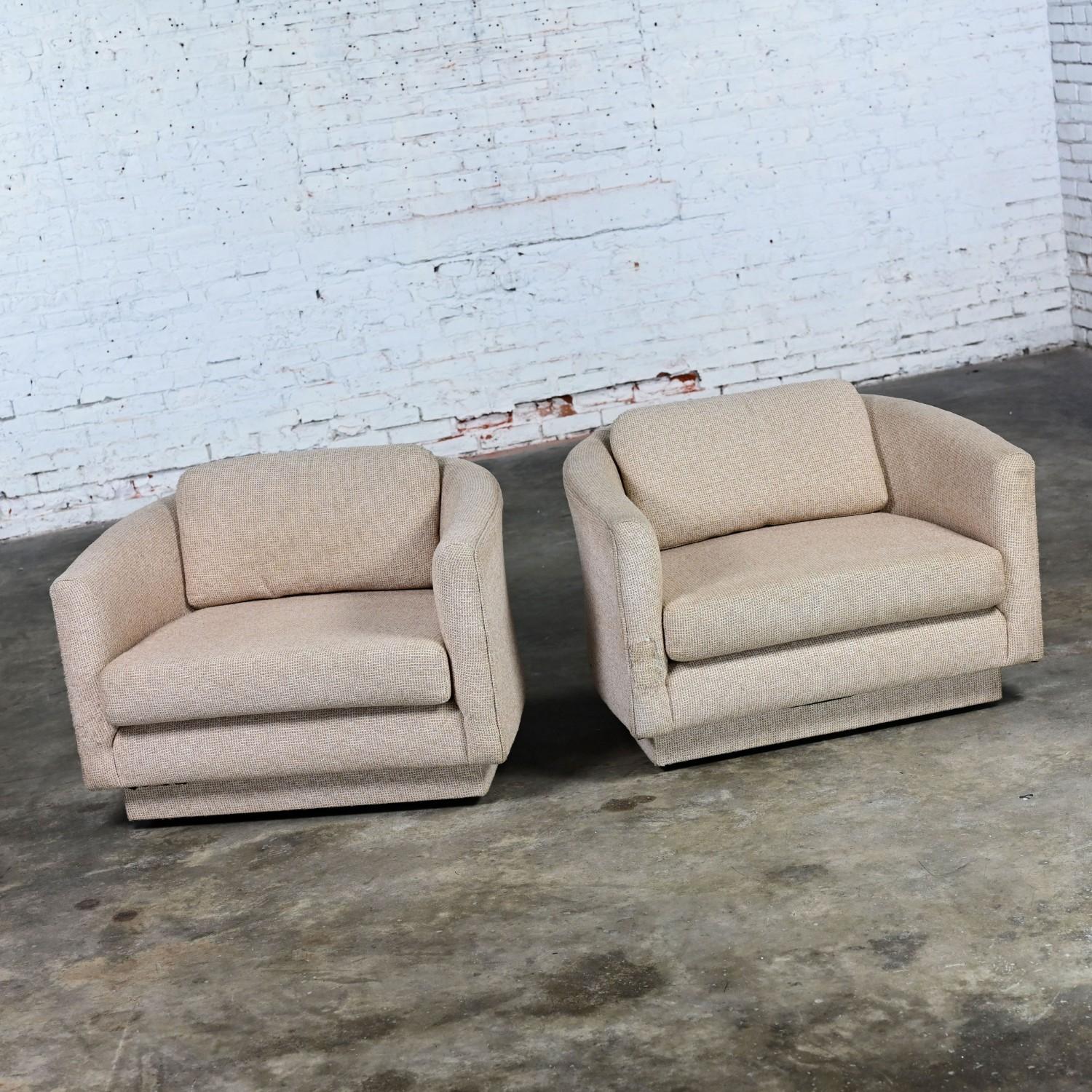 Paire de chaises de seau ou de seau pivotants MCM de 1968, style Milo Baughman en vente 7