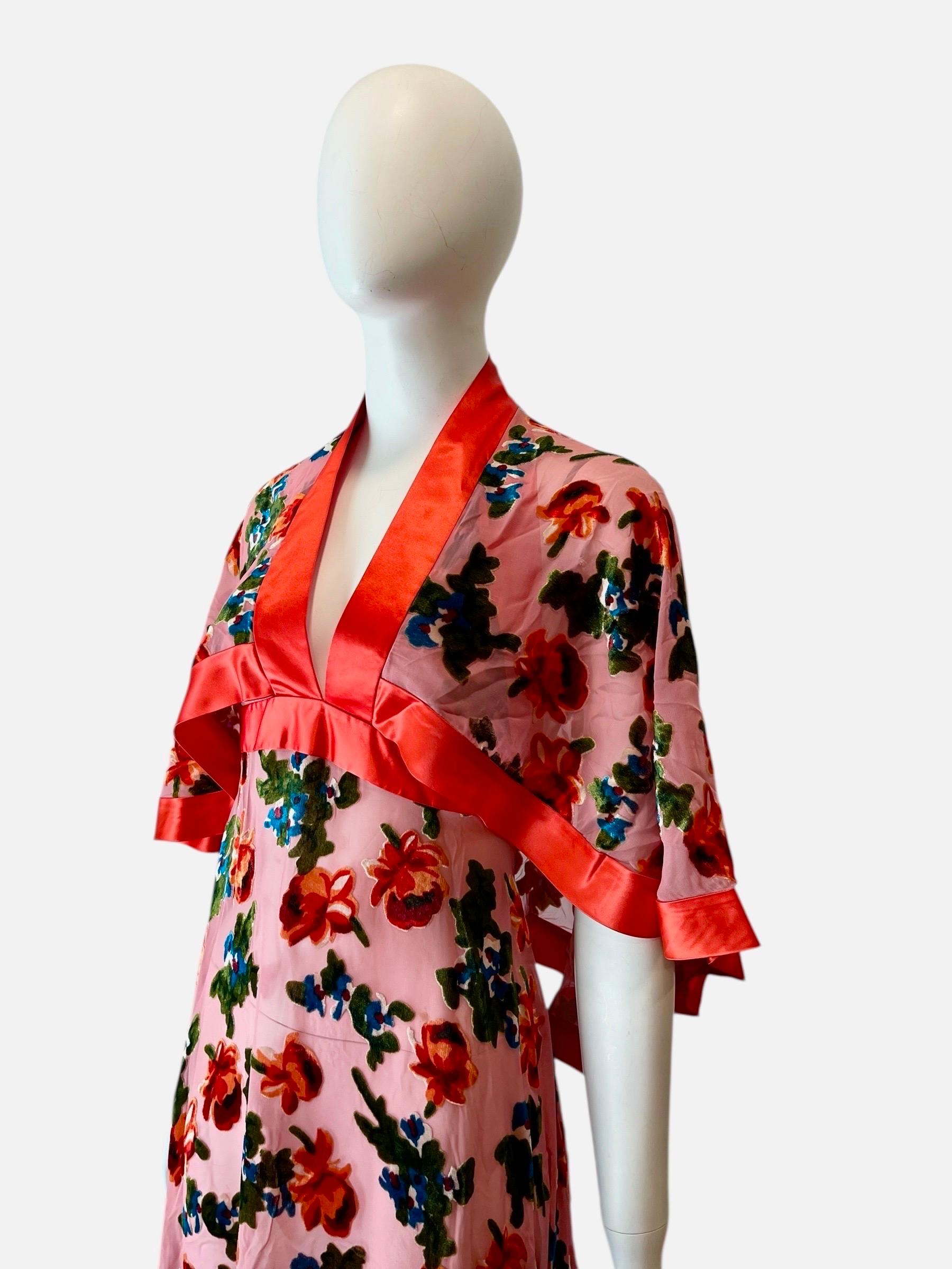 1968 Ossie Clark for Quorum capelet gown In Good Condition For Sale In Austin, TX