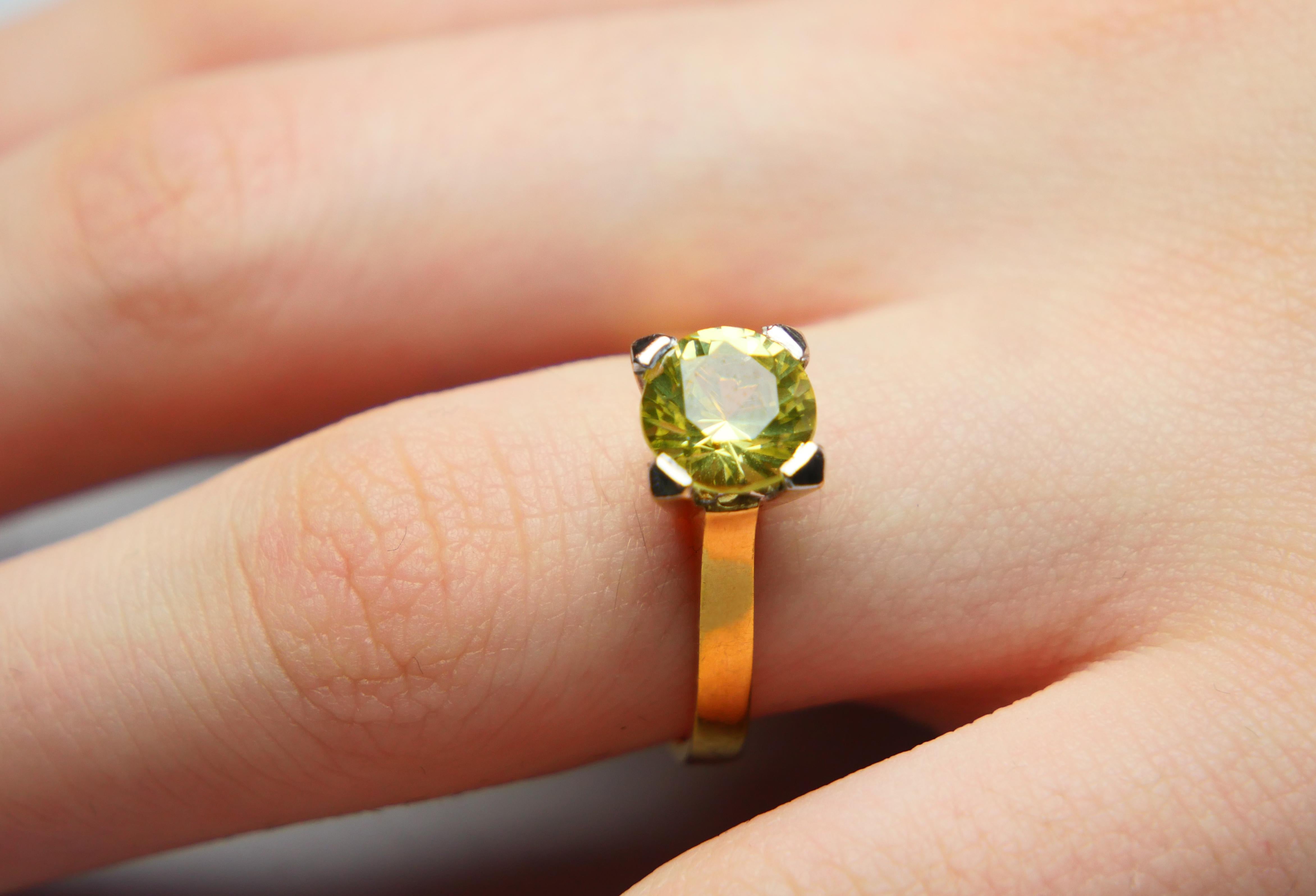 1968 Ring natural 2.5ct Yellow - Green Sapphire solid 18k Gold Ø US 7.25 / 4.4gr For Sale 3
