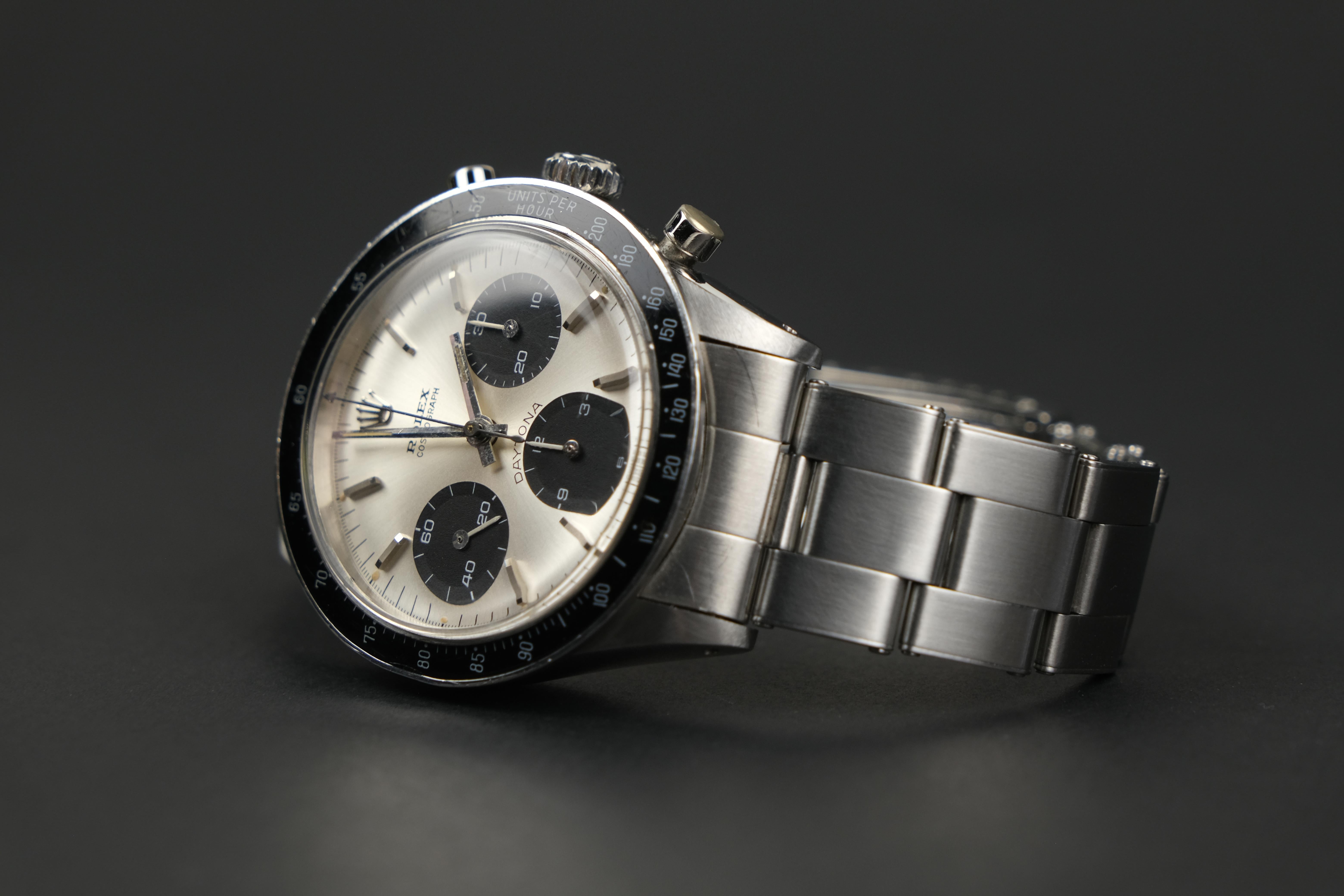 1968 Rolex Cosmograph Daytona 6241 Stainless Steel Stem Wind Wristwatch In Good Condition For Sale In Bradford, Ontario