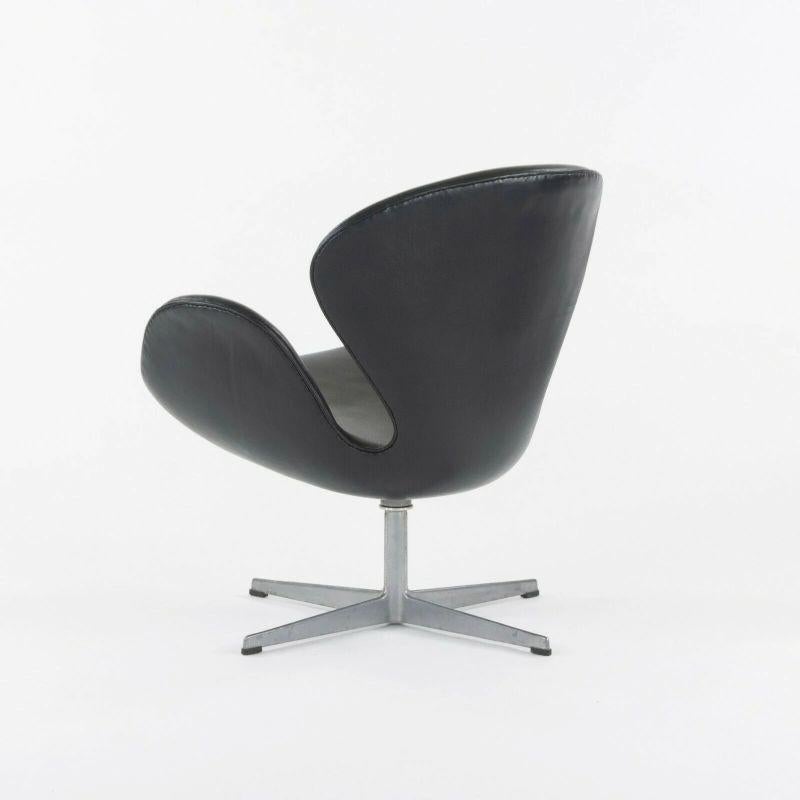Mid-20th Century 1968 Vintage Arne Jacobsen Swan Chair by Fritz Hansen of Denmark Black Leather For Sale