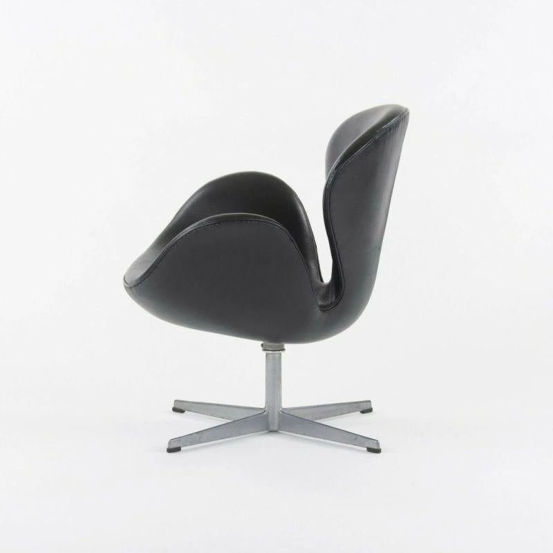 Metal 1968 Vintage Arne Jacobsen Swan Chair by Fritz Hansen of Denmark Black Leather For Sale