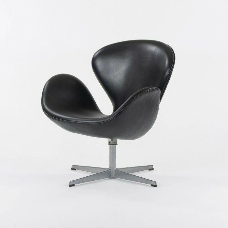 1968 Vintage Arne Jacobsen Swan Chair by Fritz Hansen of Denmark Black Leather For Sale 1