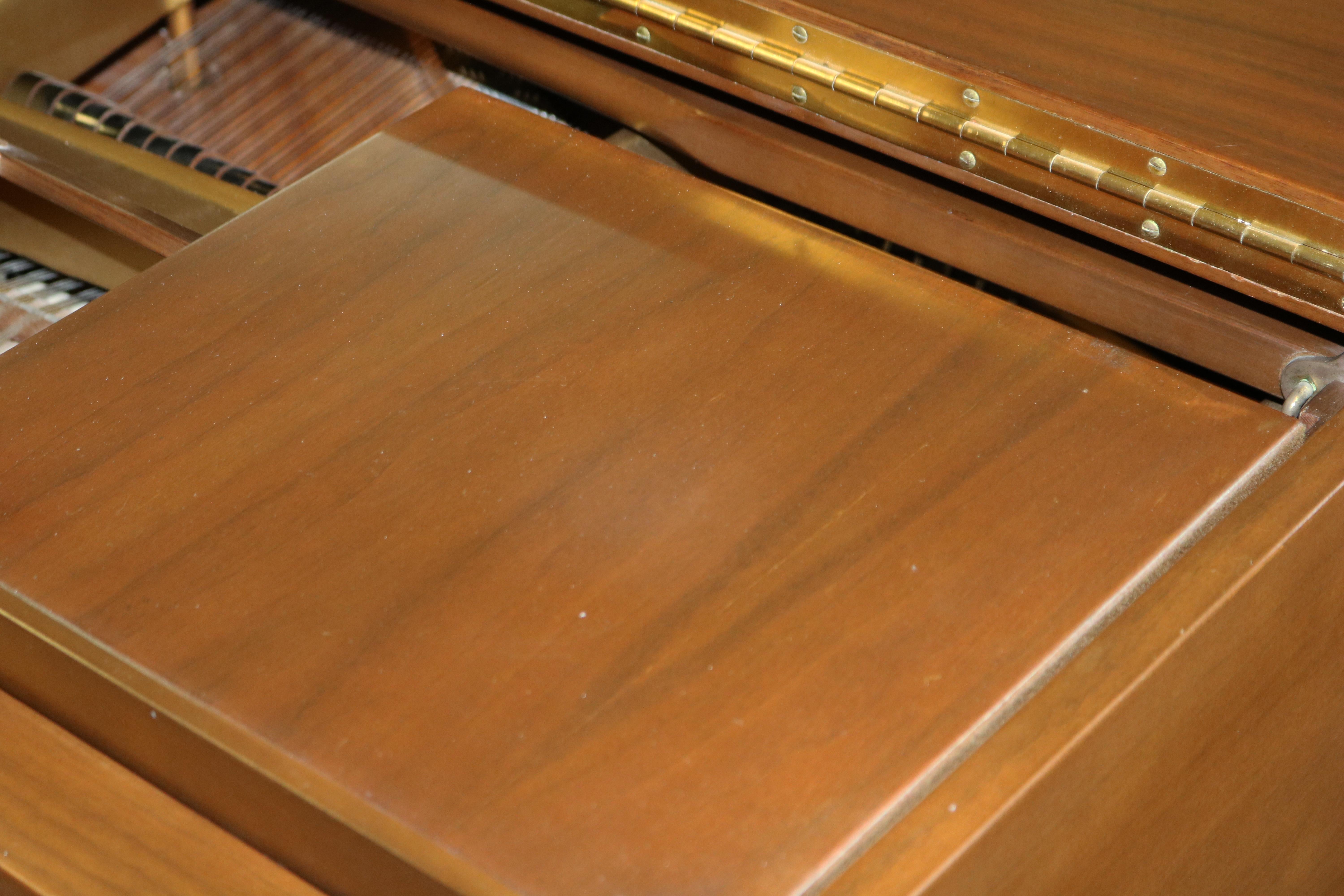 1968 Walnut Yamaha G0 Baby Grand Piano Excellent Soundboard For Sale 6
