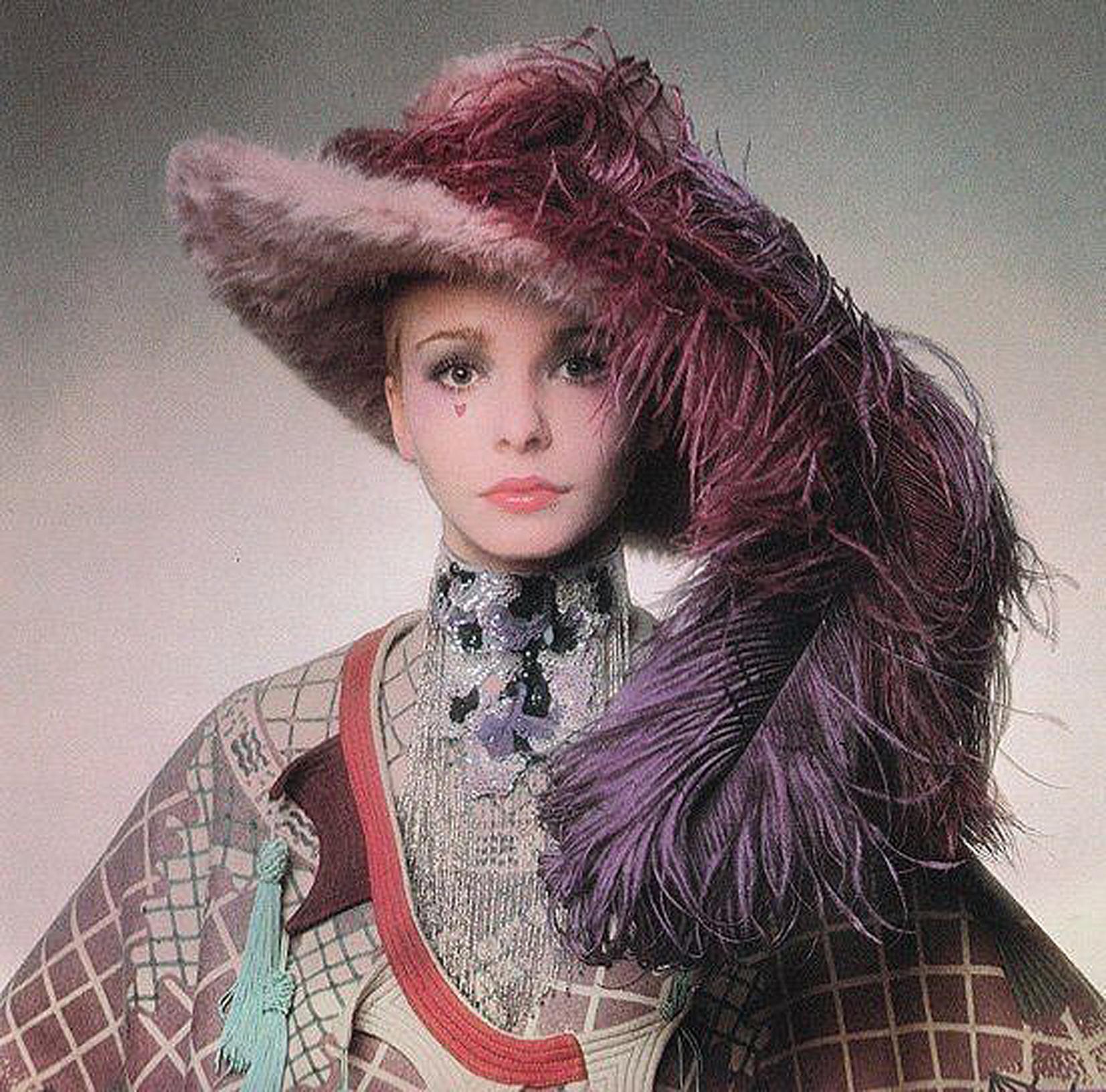 Marron Vintage 1970 Zandra Rhodes Couture Graphic Print Wool Tassels Full-Length Cape en vente