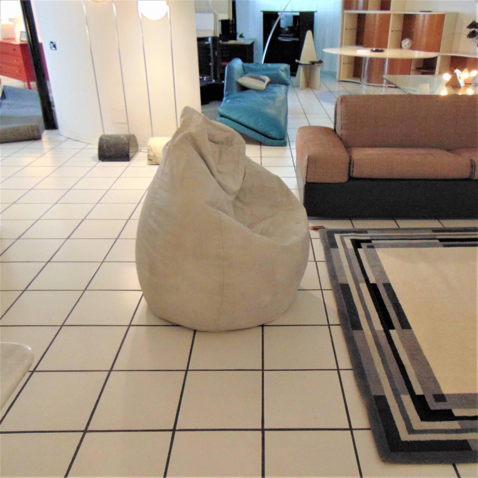 1968 Zanotta Sacco Easy Chair White Leather Gatti Paolini Teodoro Italy In Distressed Condition In Arosio, IT