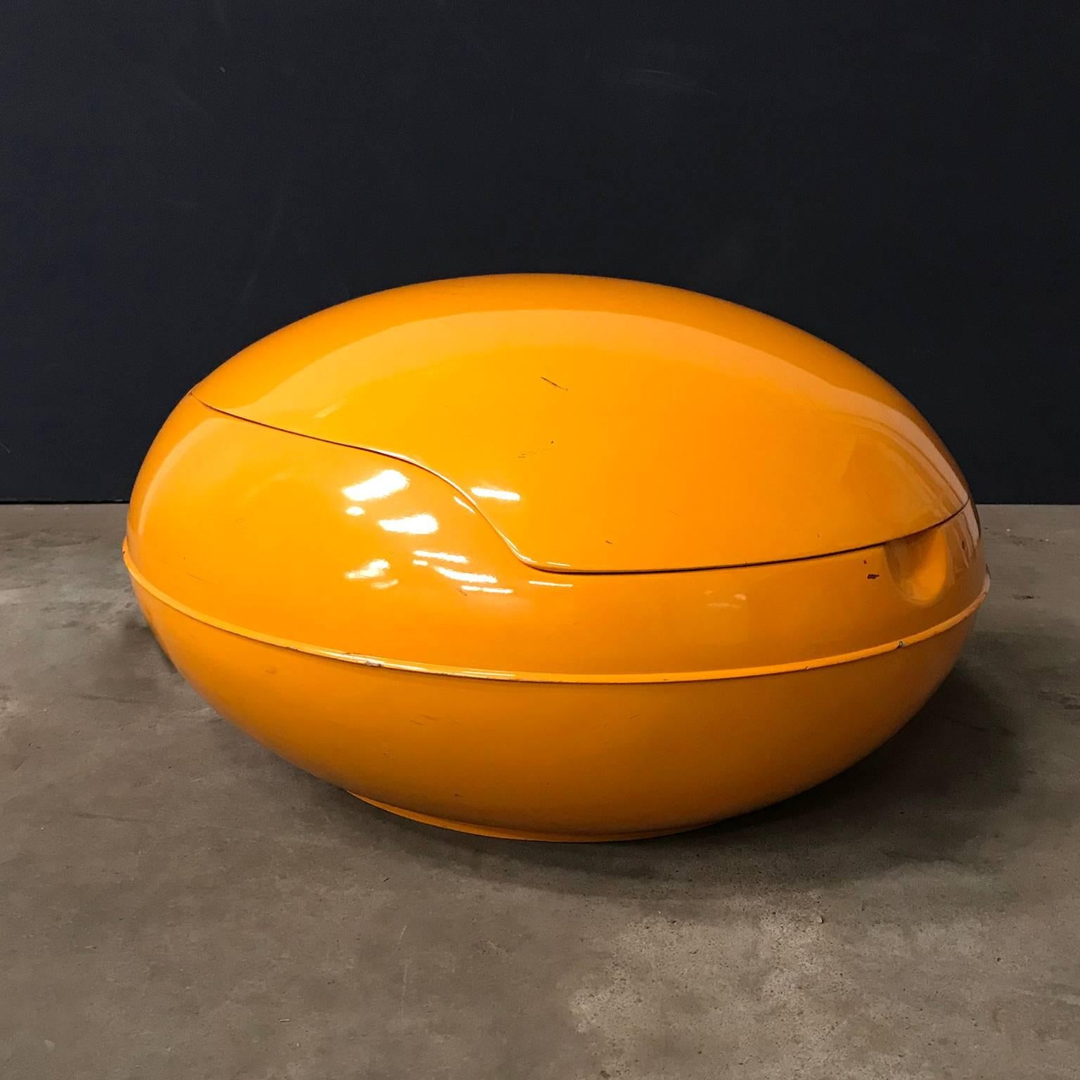 Polyester 1968, Peter Ghyczy pour Ghyczy Design, œuf de jardin ou œuf Senftenberg jaune