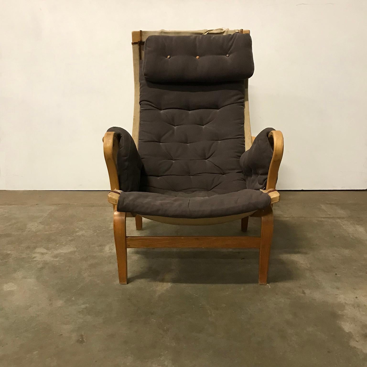 1969, Bruno Mathsson for Dux, Pernilla Lounge Chair For Sale 1