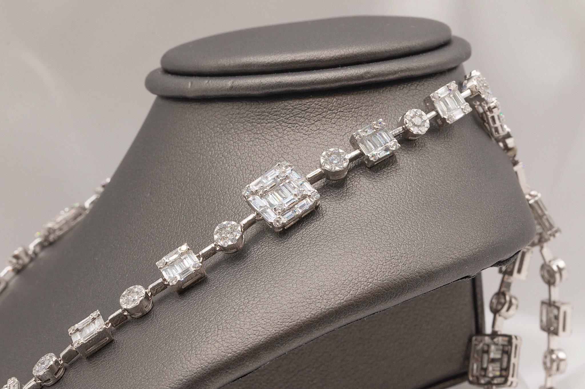 Collana con diamanti convertibili in oro bianco 18k da 19,69 carati in vendita 2