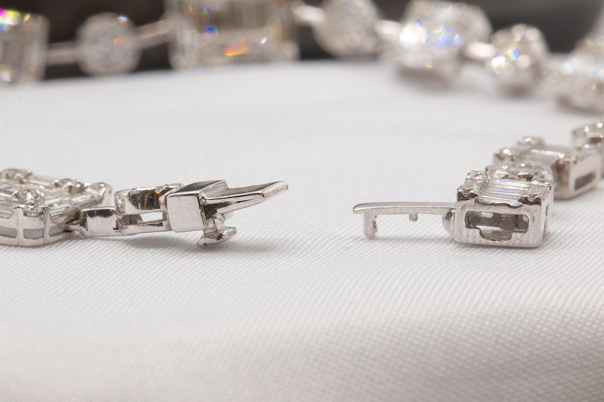 Collana con diamanti convertibili in oro bianco 18k da 19,69 carati in vendita 3