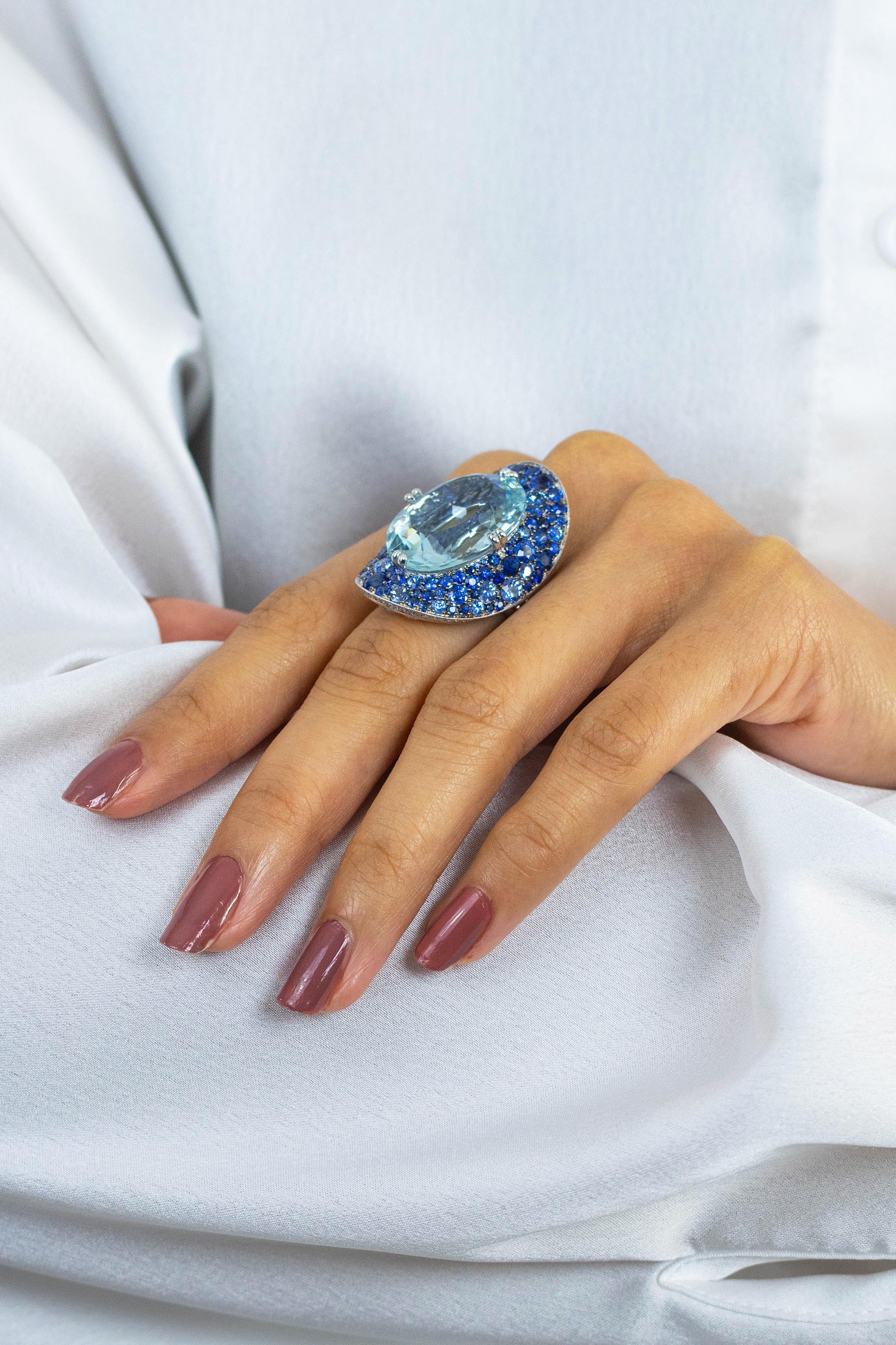 19.69 Carats Oval Cut Large Aquamarine with Sapphire and Diamond Bonnet Ring For Sale 2