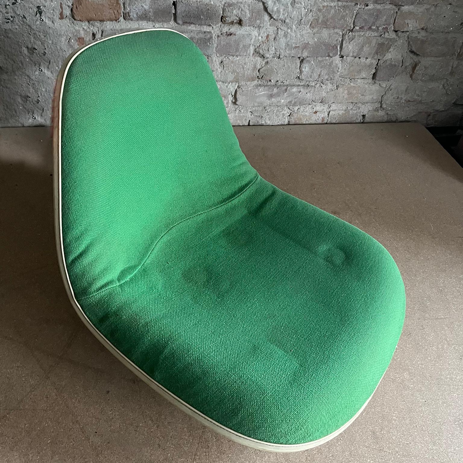 1969 Eames Herman Miller/Fehlbaum Taburetes de bar blancos extremadamente raros en tela verde en venta 4