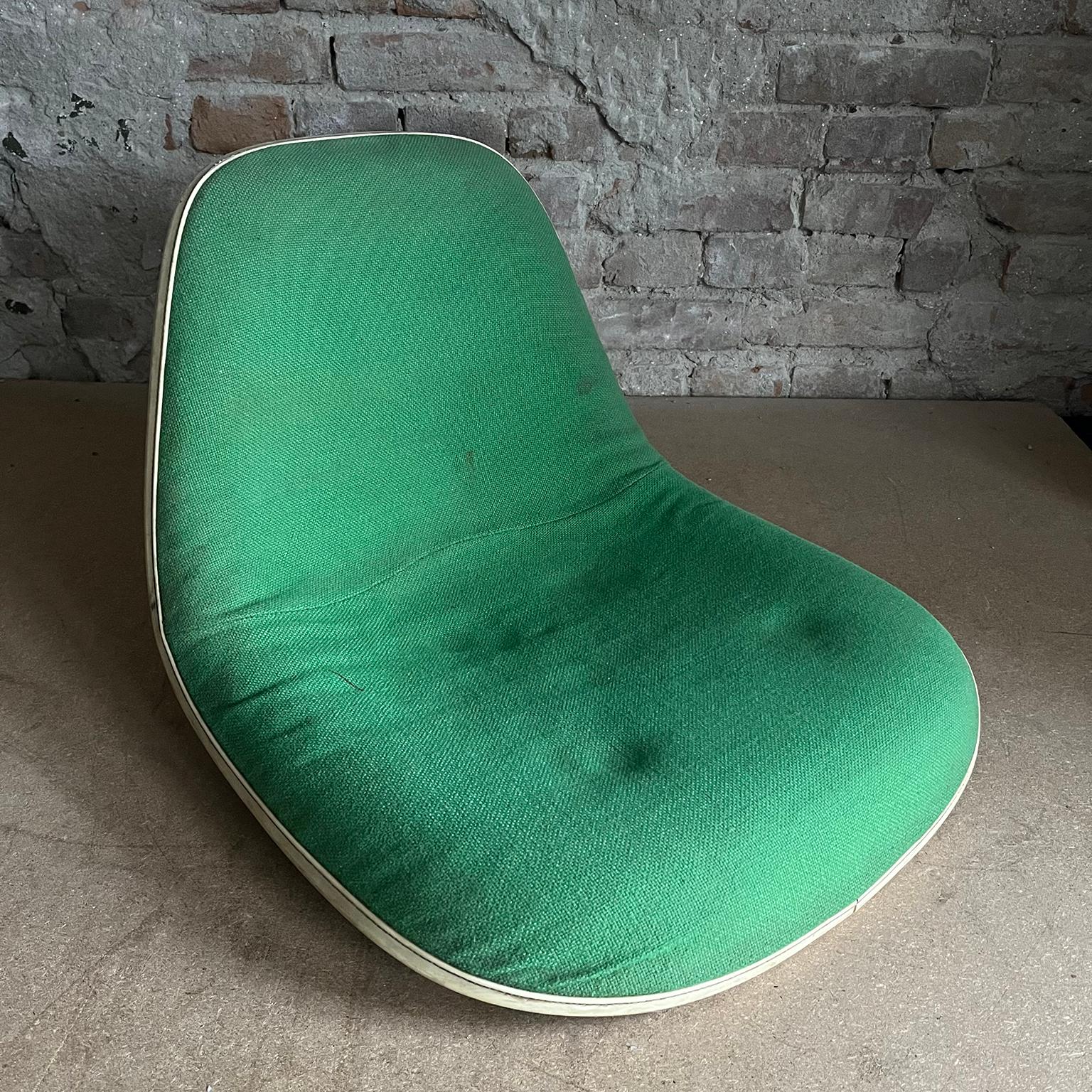 1969 Eames Herman Miller/Fehlbaum Taburetes de bar blancos extremadamente raros en tela verde en venta 2