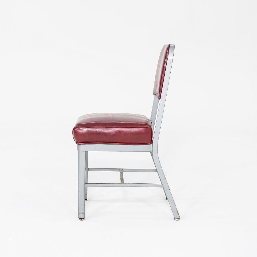 Américain 1969 Emeco, chaise d'appoint en aluminium marine avec assise et dossier en vinyle rouge, Model No 1002 en vente