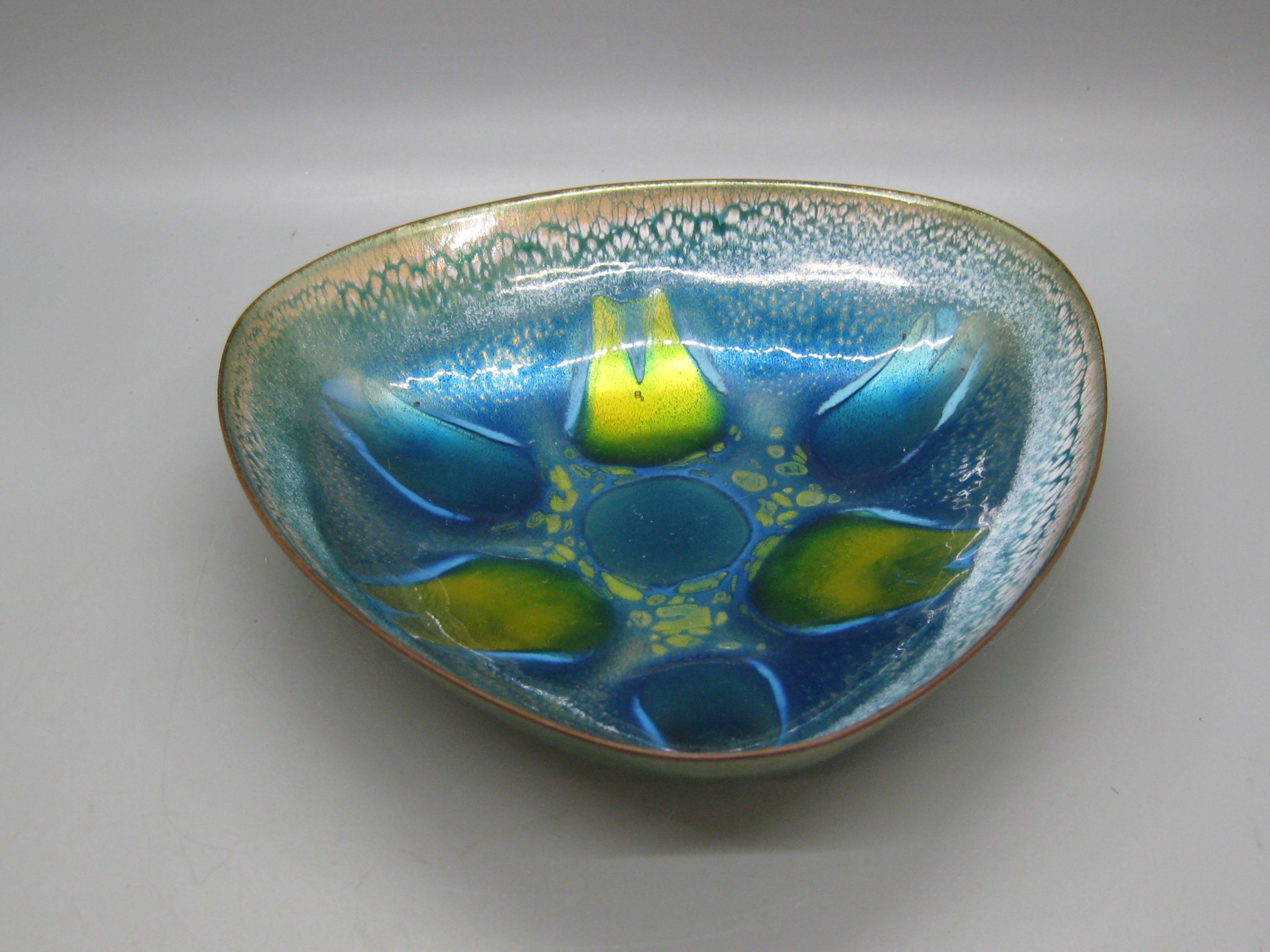 1969 Fiammetta Hsieh Ruban Enamel over Copper Abstract Bowl Dish Mid Century In Excellent Condition For Sale In San Diego, CA