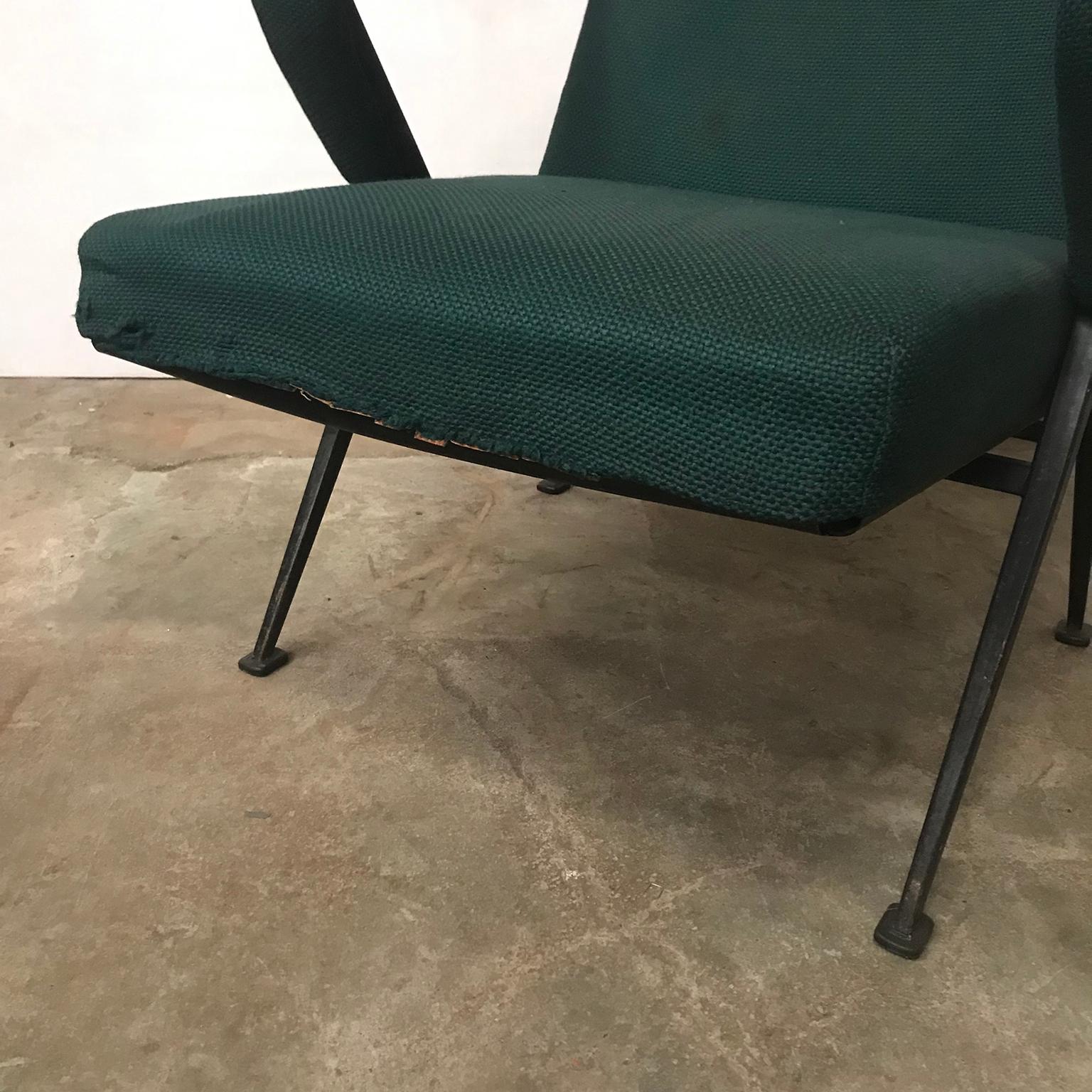 1969 Friso Kramer, Ahrend de Cirkel Repose Lounge Armchair Green Upholstery For Sale 5