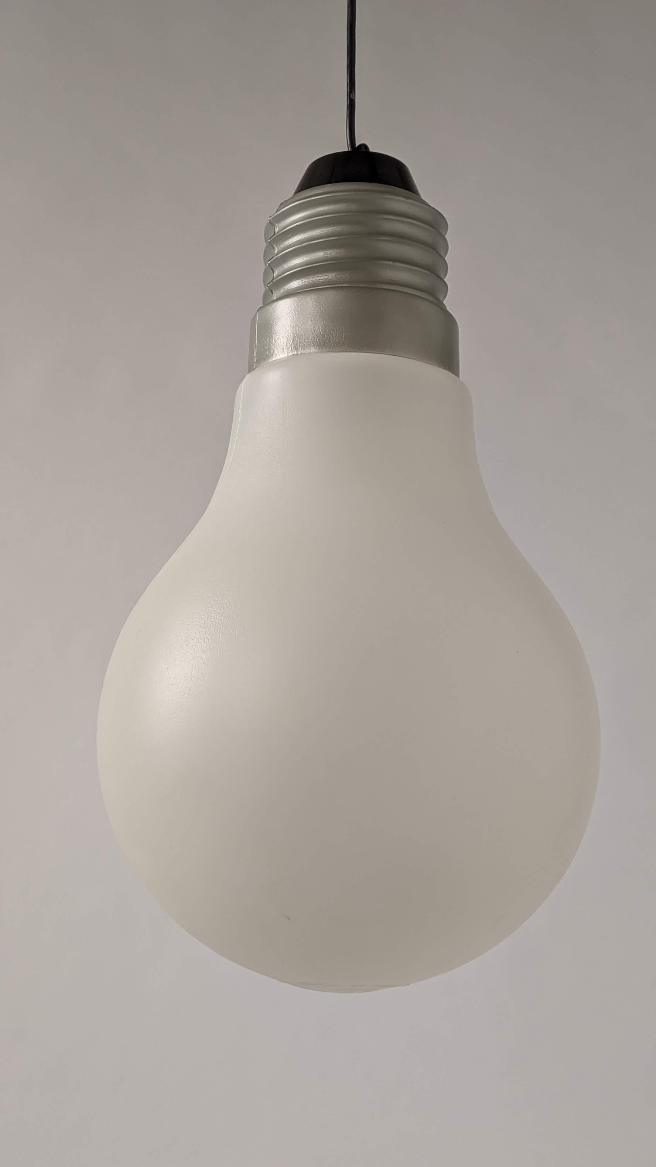 1969 Ingo Maurer Plastik Glühbirne Pendelleuchte:: USA (Moderne der Mitte des Jahrhunderts)