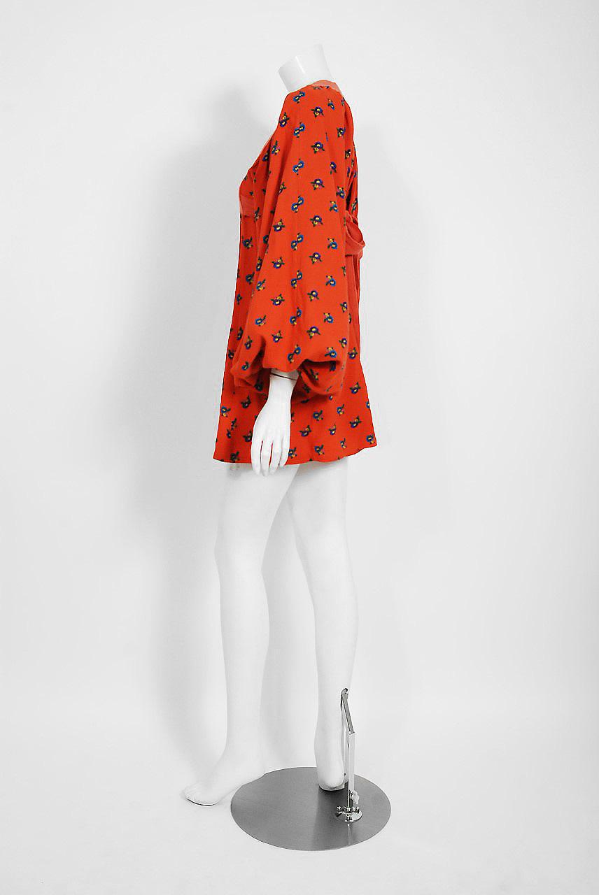 1969 Jeff Banks Orange Floral Print Cotton Billow-Sleeve Empire Mini Dress  In Good Condition In Beverly Hills, CA