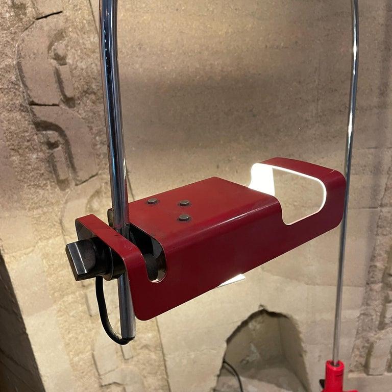 1969 Joe Colombo Red Spider Table Lamp Oluce Milan For Sale 4