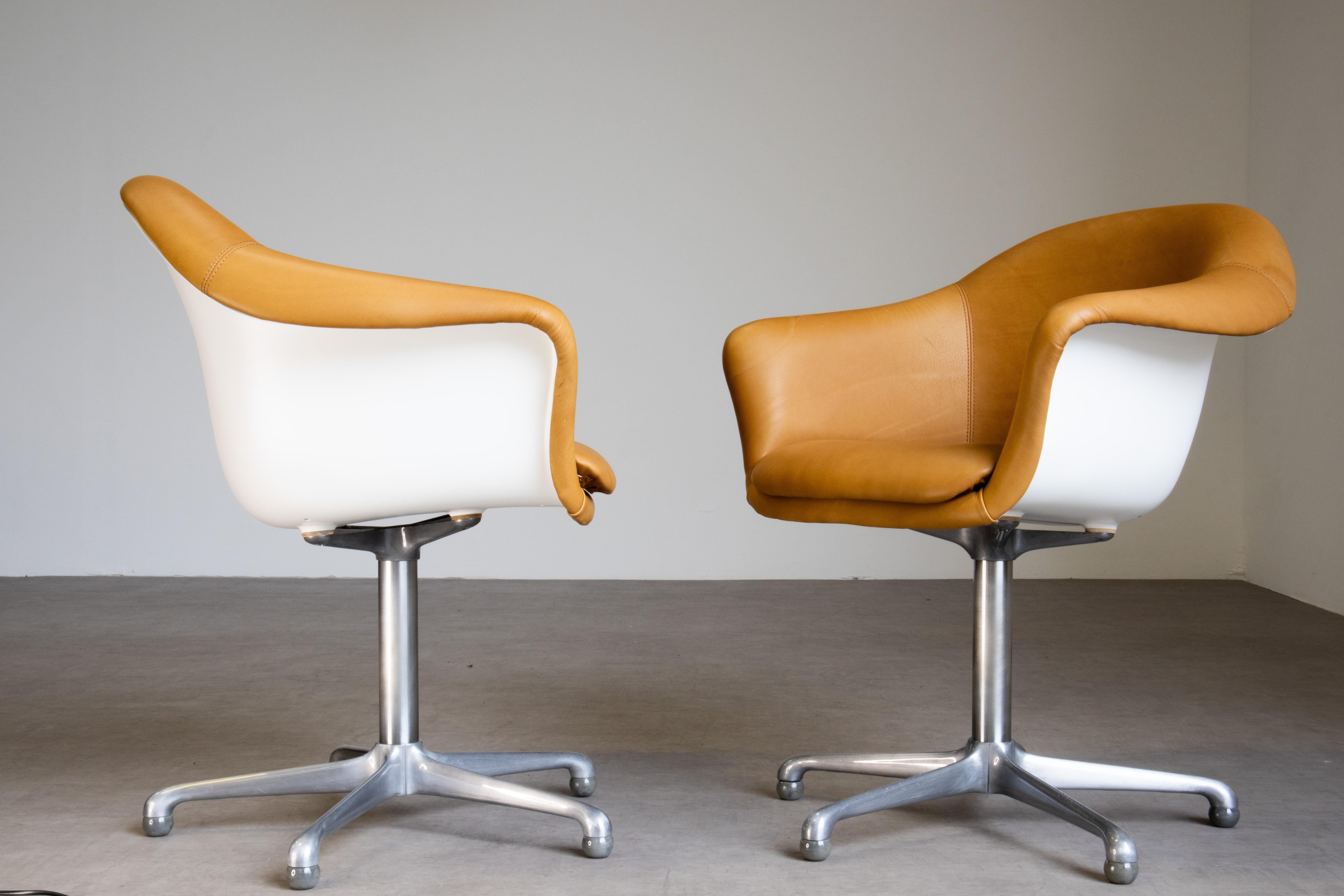 Metal 1969 Executive Armchairs Leather & Fiberglass Shell, Lübke For Sale
