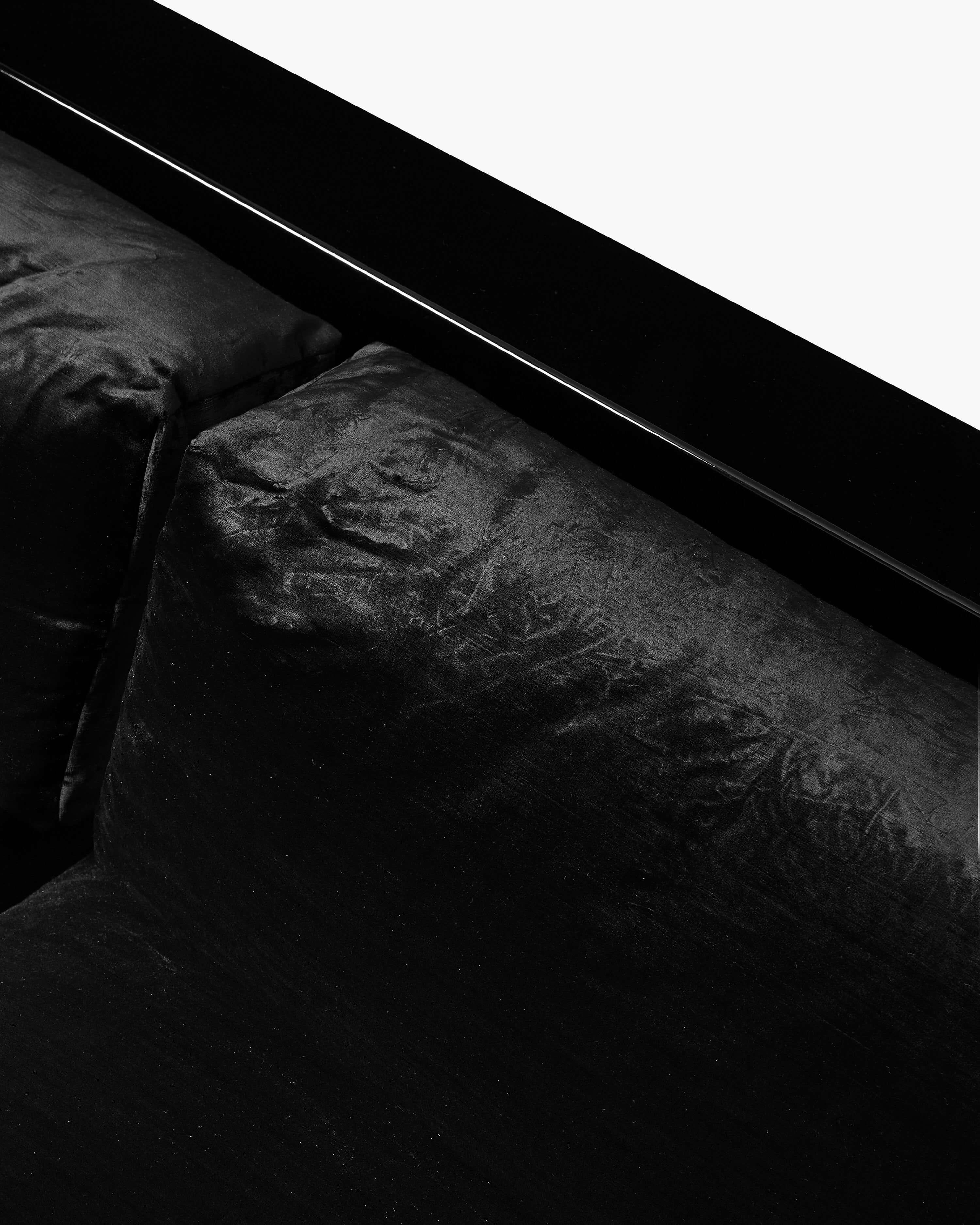 1969 Saratoga Sofa Set for Poltronova in Black Lacquer with Velvet Upholstery (Ensemble de canapés Saratoga pour Poltronova en laque noire et tapisserie en velours) en vente 1