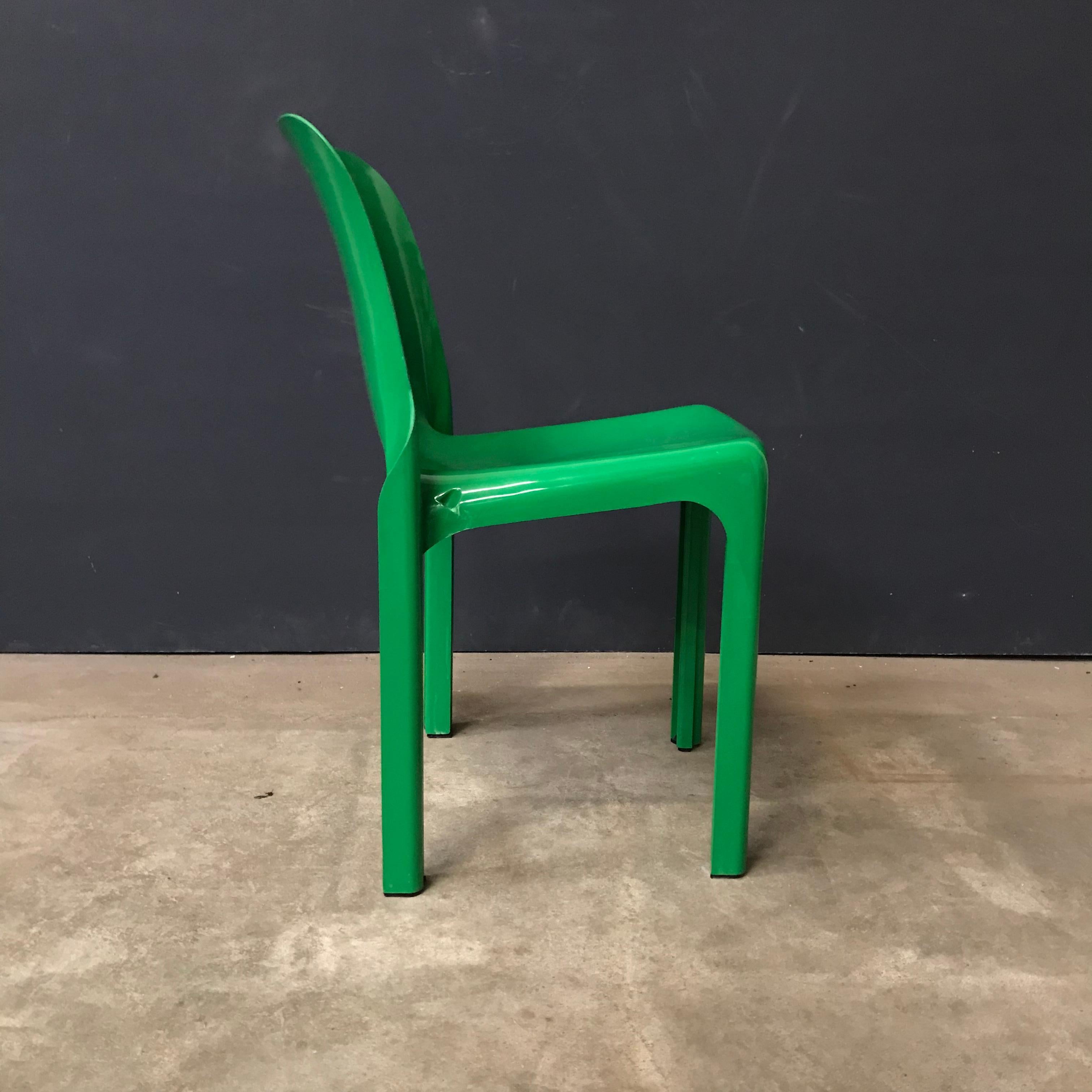 Selene chair in beautiful light green. The chair is in good condition except for some small scratches on the seat is a moist stain (picture #5). The top edge has some tiny damage but hardly visible (#9). Overall the chair is in a good condition and