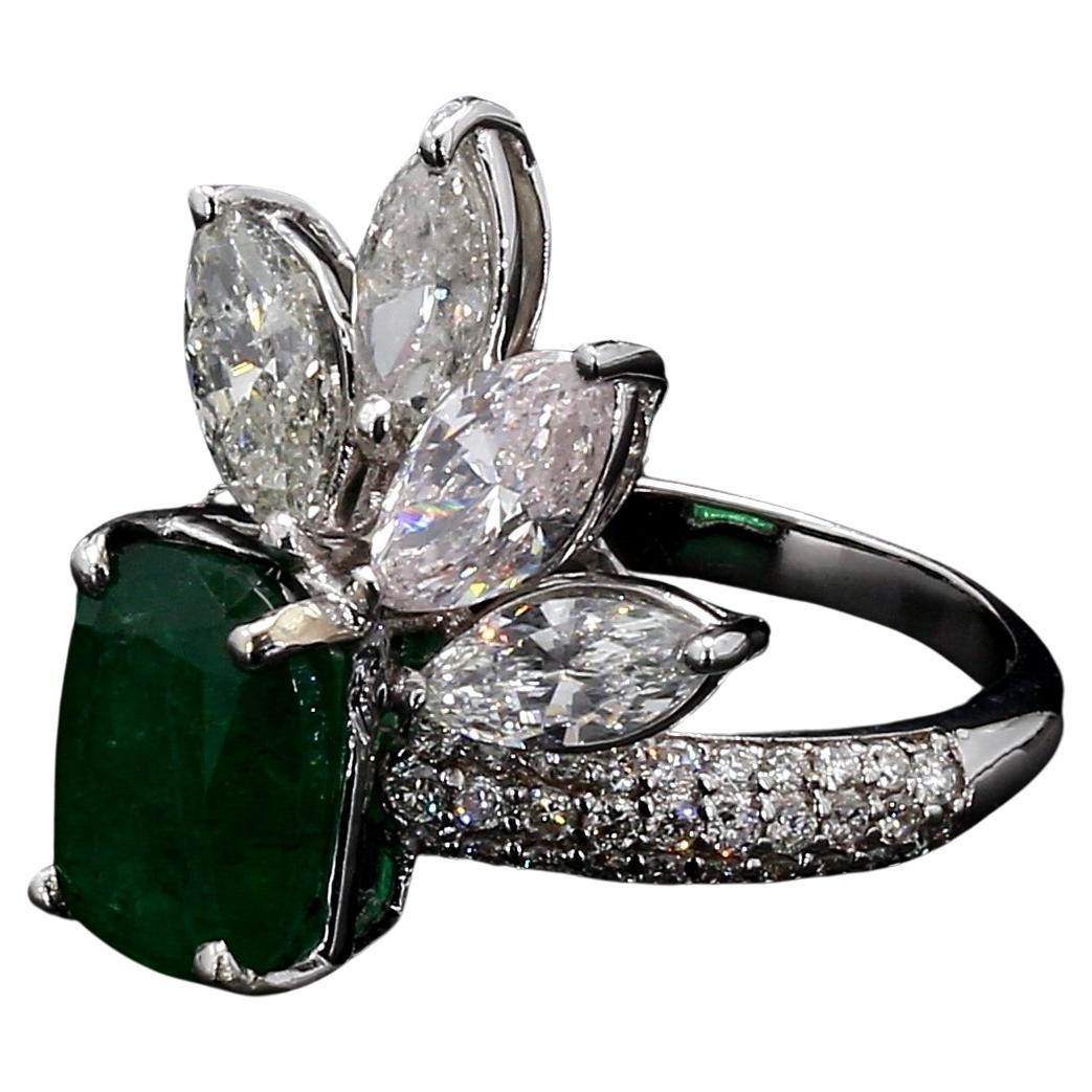 Contemporary 4.19 carat Natural Diamonds Cocktail Crown Ring with Showstopper Natural Emerald For Sale