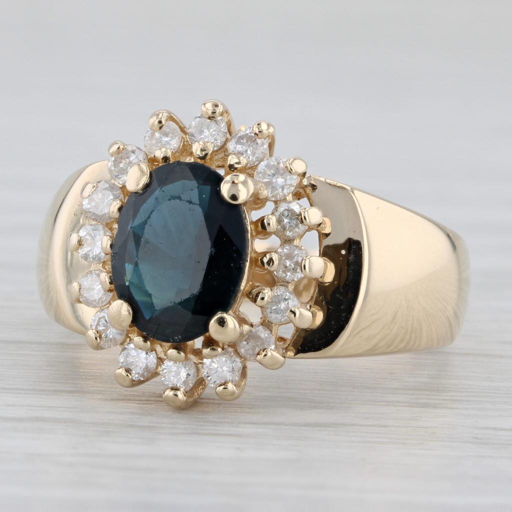 Bague halo de saphirs bleus de 1,96 carat et diamants en or jaune 14 carats, taille 7,75 en vente 1