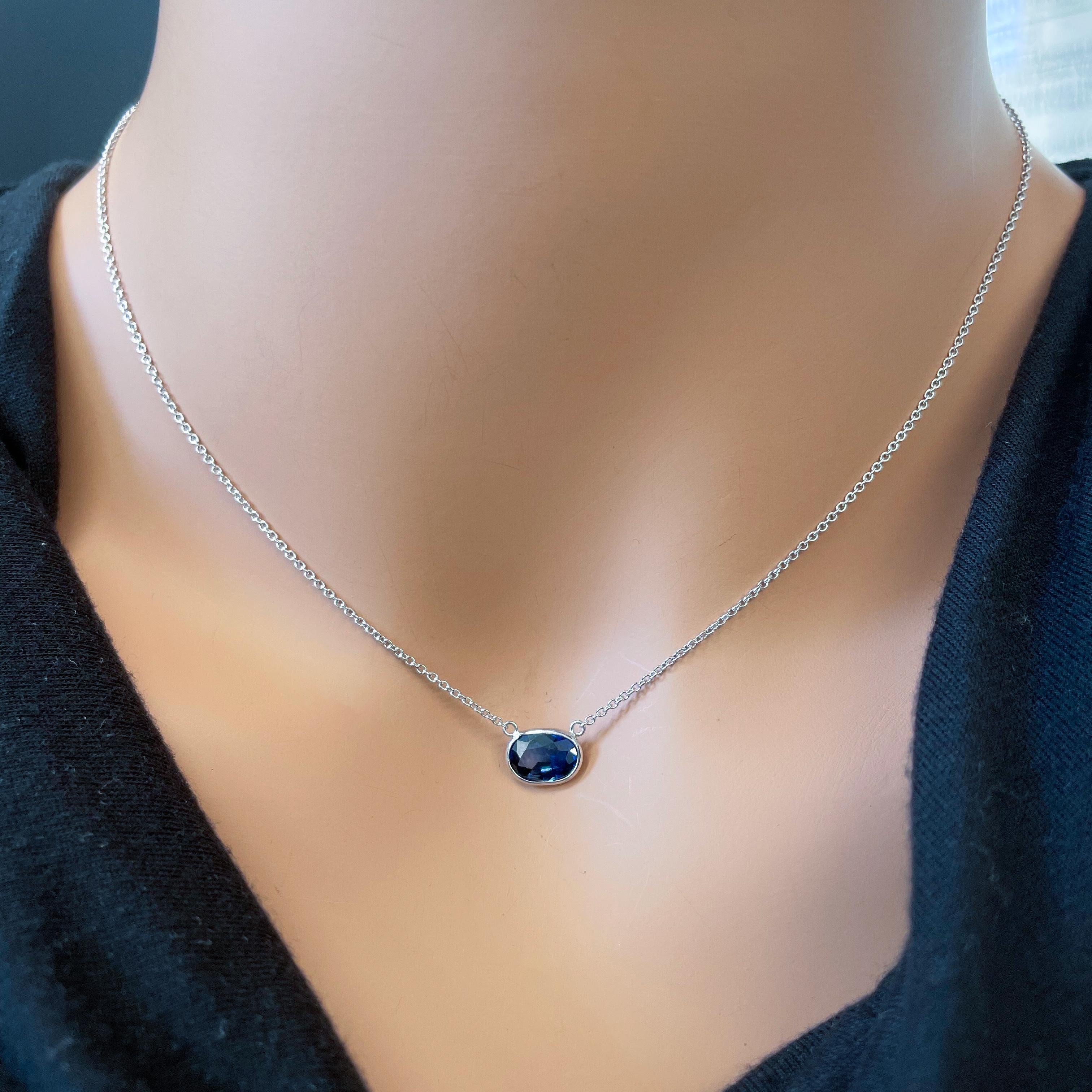1.97 Carat Blue Oval Sapphire Fashion Necklaces In 14K White Gold  In New Condition For Sale In Chicago, IL