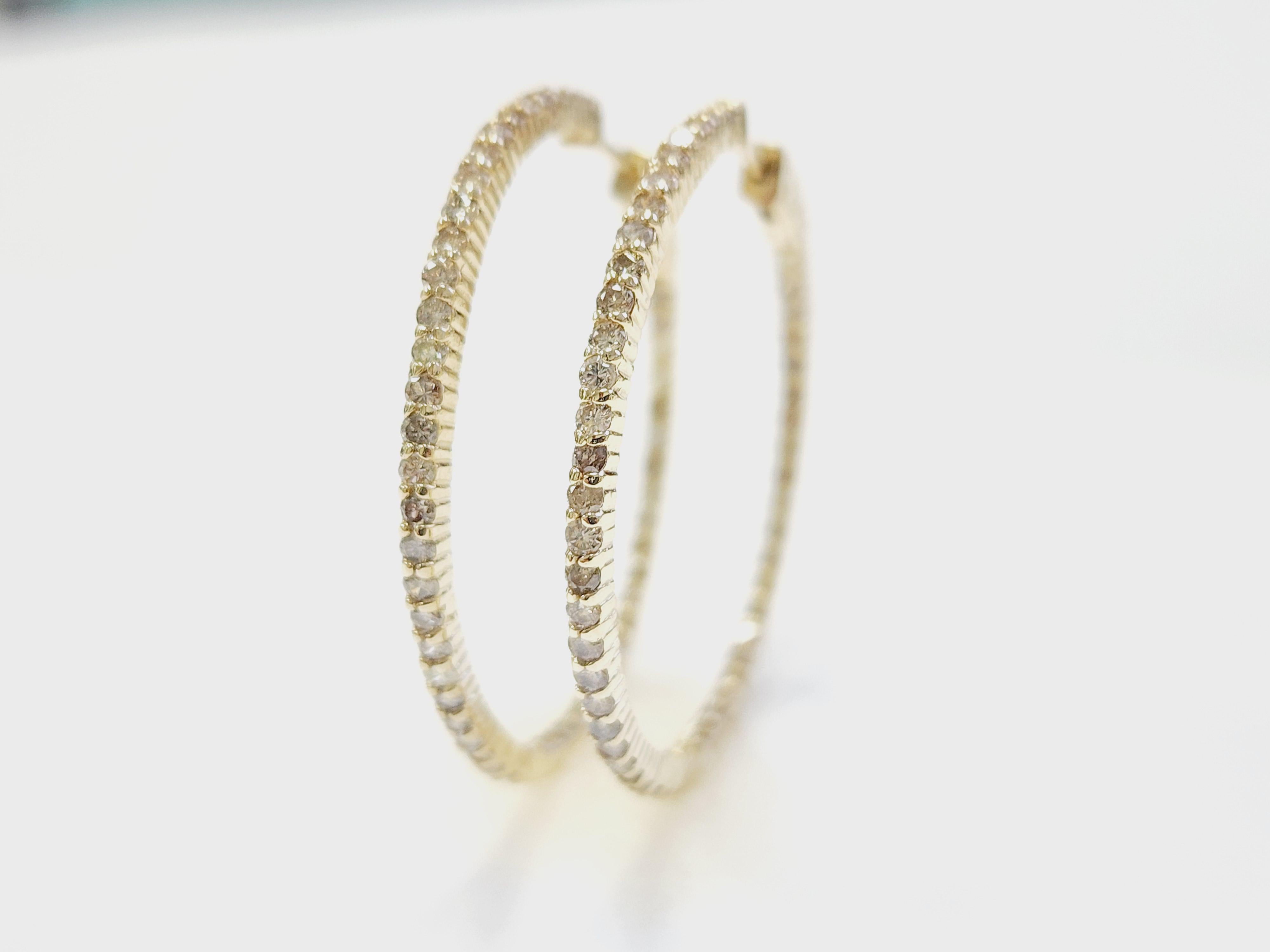 Round Cut 1.97 Carat Natural Diamond Hoops Earrings 14 Karat Yellow Gold For Sale