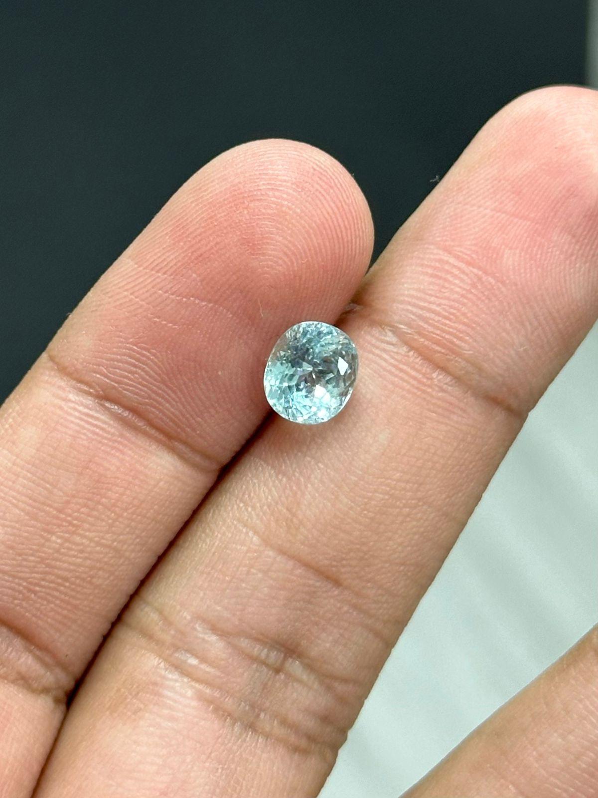 Taglio ovale 1,97 Carati di pietra Paraiba azzurra taglio ovale al neon