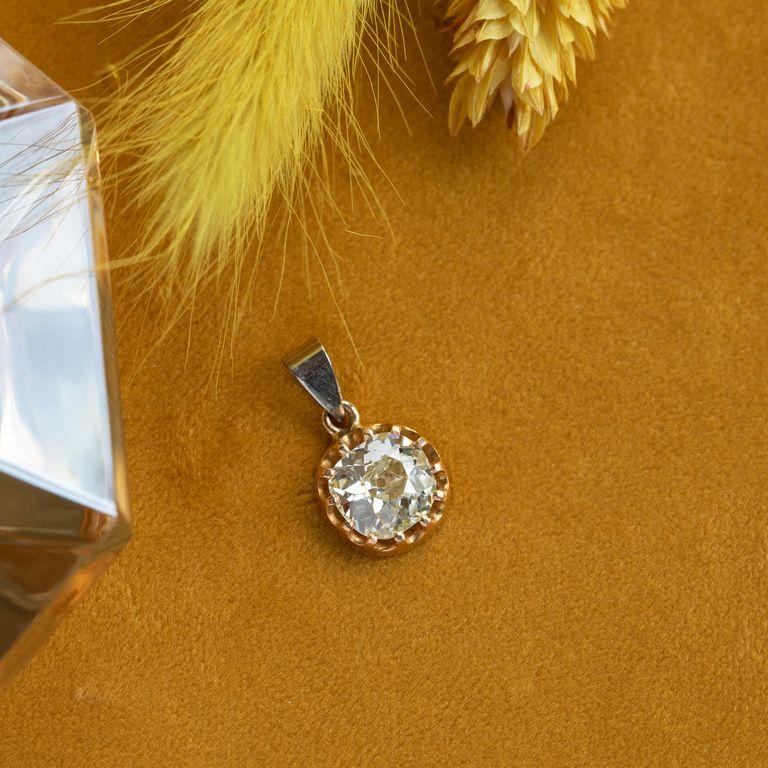 1.97 Carat Old European Cut Diamond Bicolour Gold Pendant For Sale 1