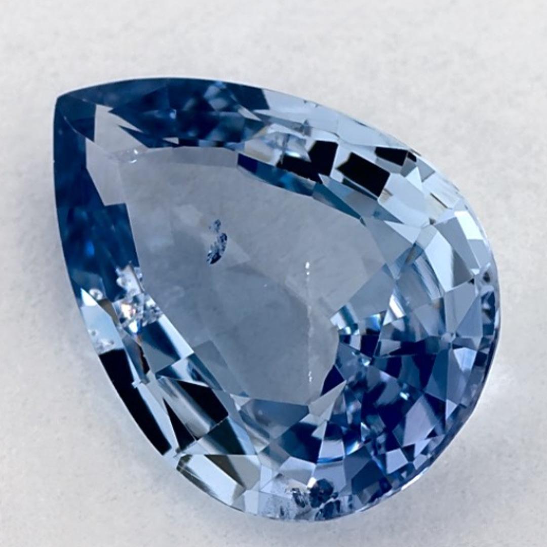 Ce saphir bleu naturel offre élégance et sophistication. Avec sa riche saturation des couleurs et sa coupe précise, il constitue la pièce maîtresse parfaite pour une bague de fiançailles ou une conception de bijoux de luxe.

Ce saphir provient du
