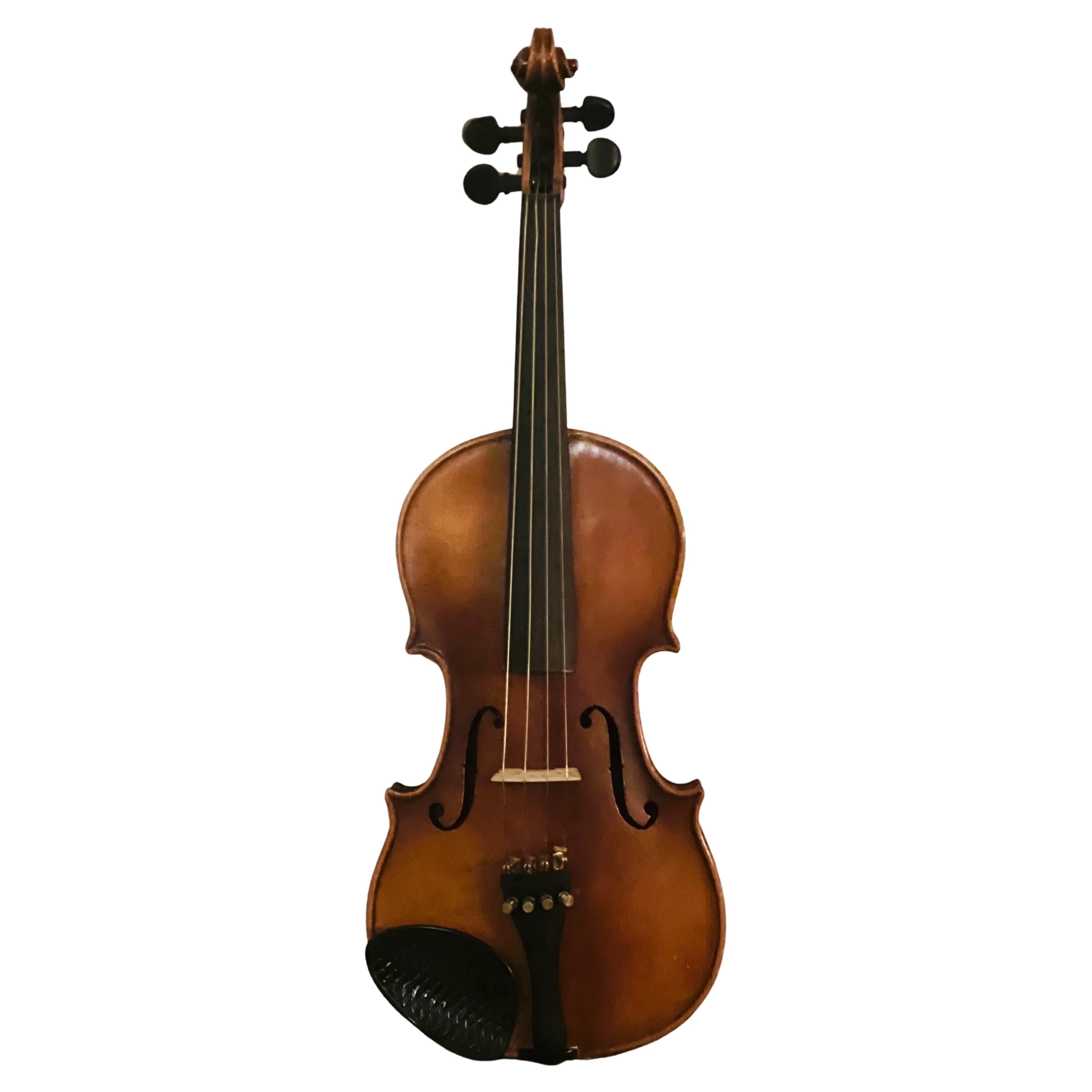 Allemand 1970 3/4 E.R. Pfretzschner Hand-Crafted Violin in the Style of A. Stradivarius en vente