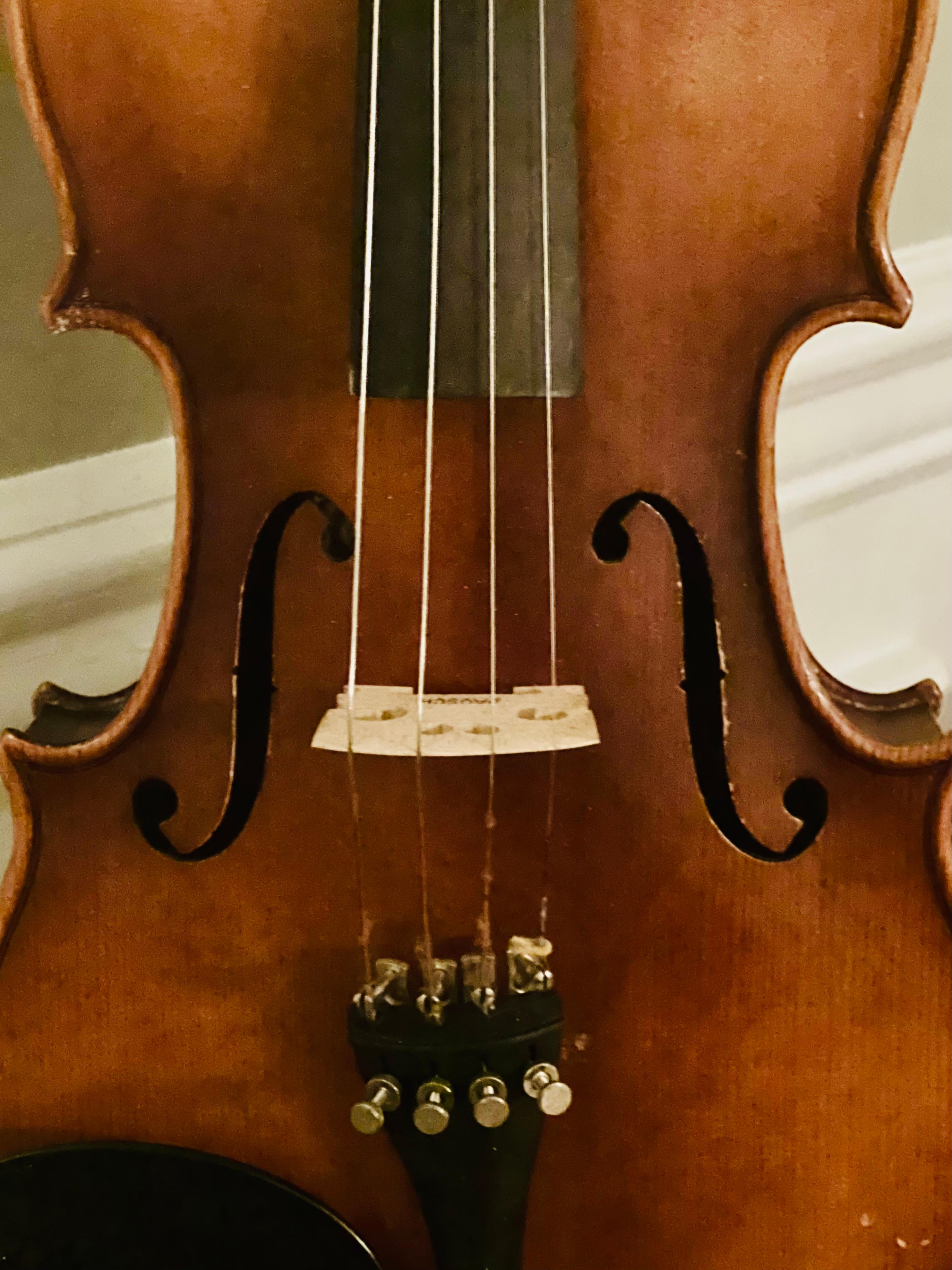 1970 3/4 E.R. Pfretzschner Hand-Crafted Violin in the Style of A. Stradivarius (Holz) im Angebot