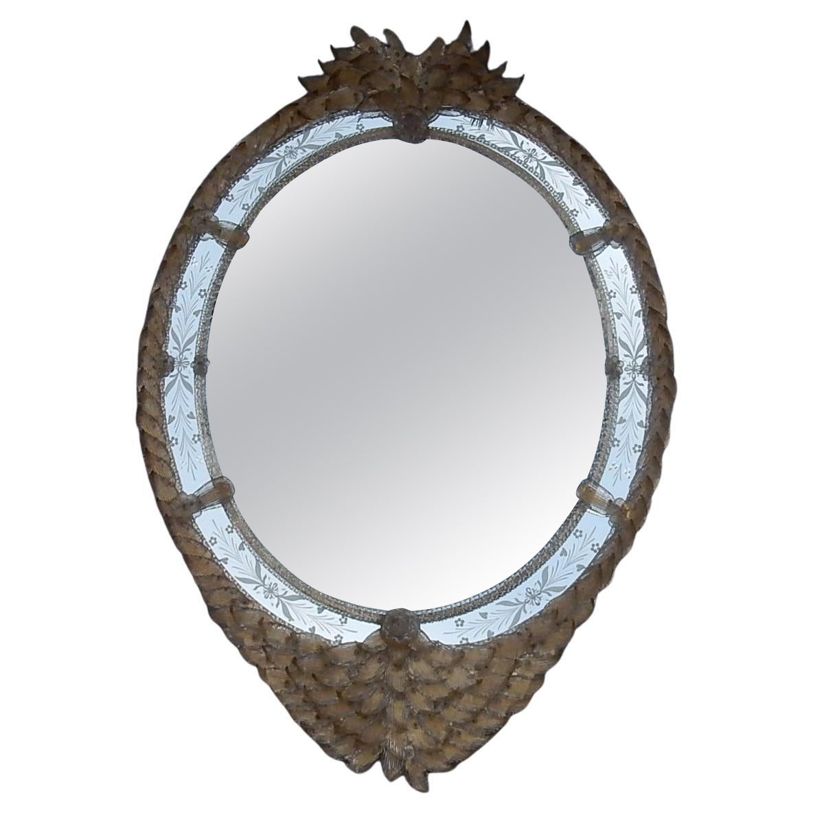 Miroir Murano Vronse 1970/80 avec inclusions de cristal et d'or en vente