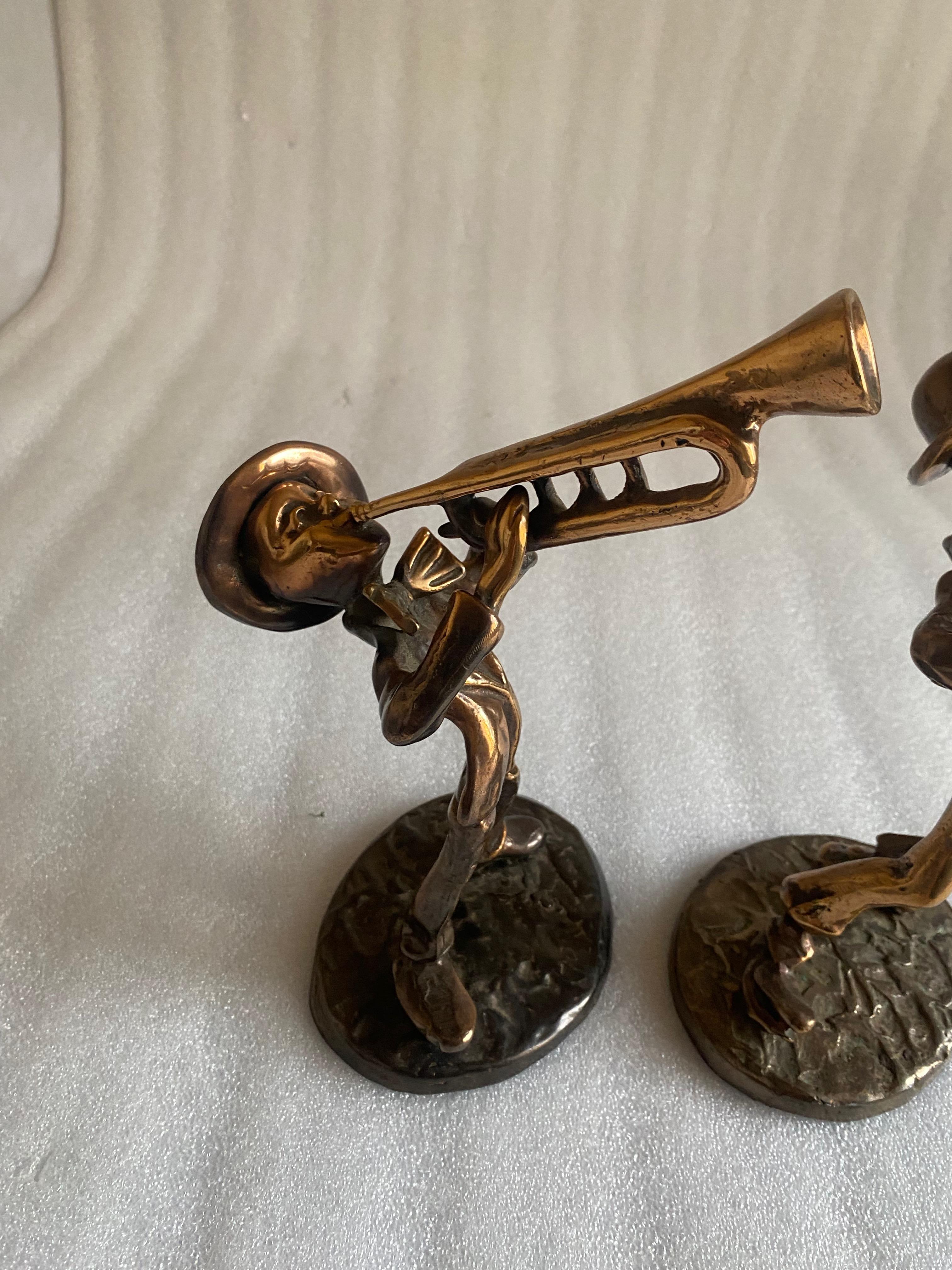 1970/80 Saxophonist and Trumpeter and Violin in Bronze, Sculptures Signed LOHE For Sale 2