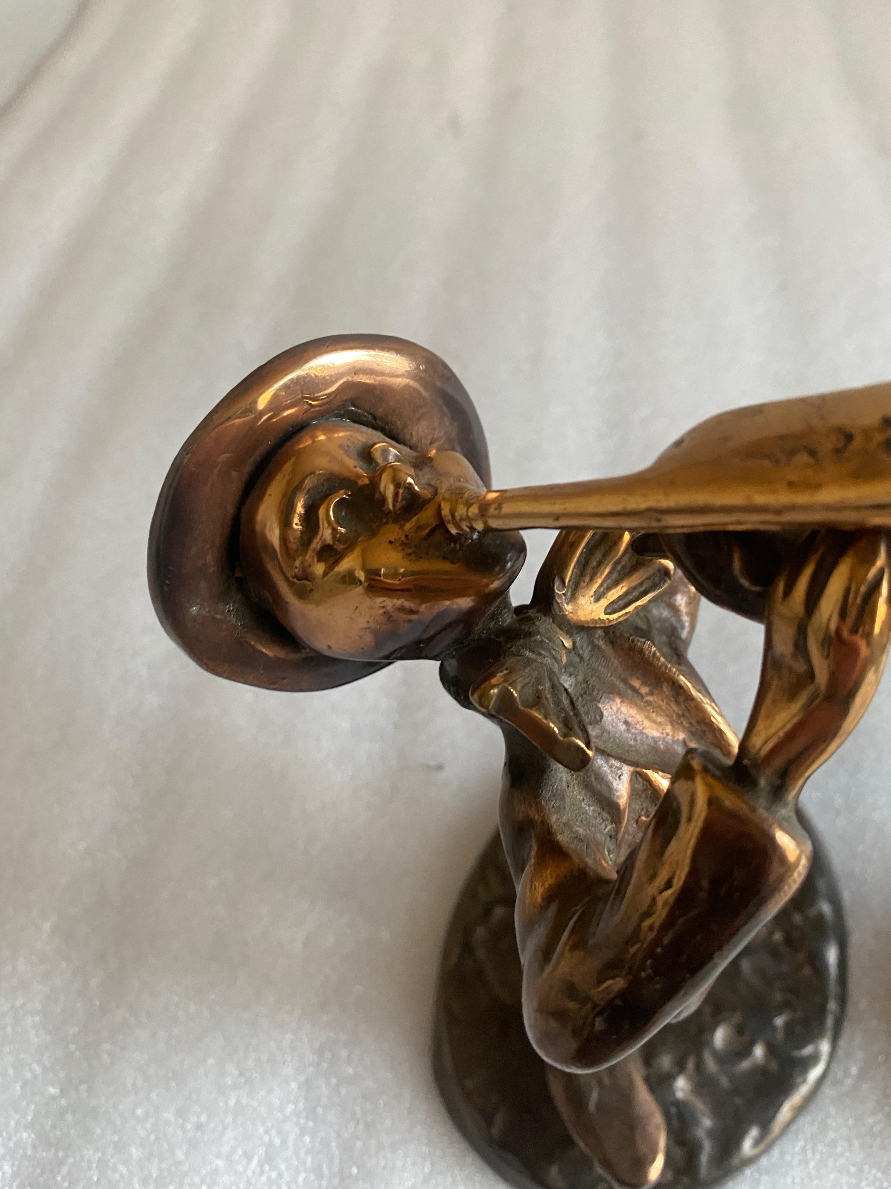 1970/80 Saxophonist and Trumpeter and Violin in Bronze, Sculptures Signed LOHE For Sale 3