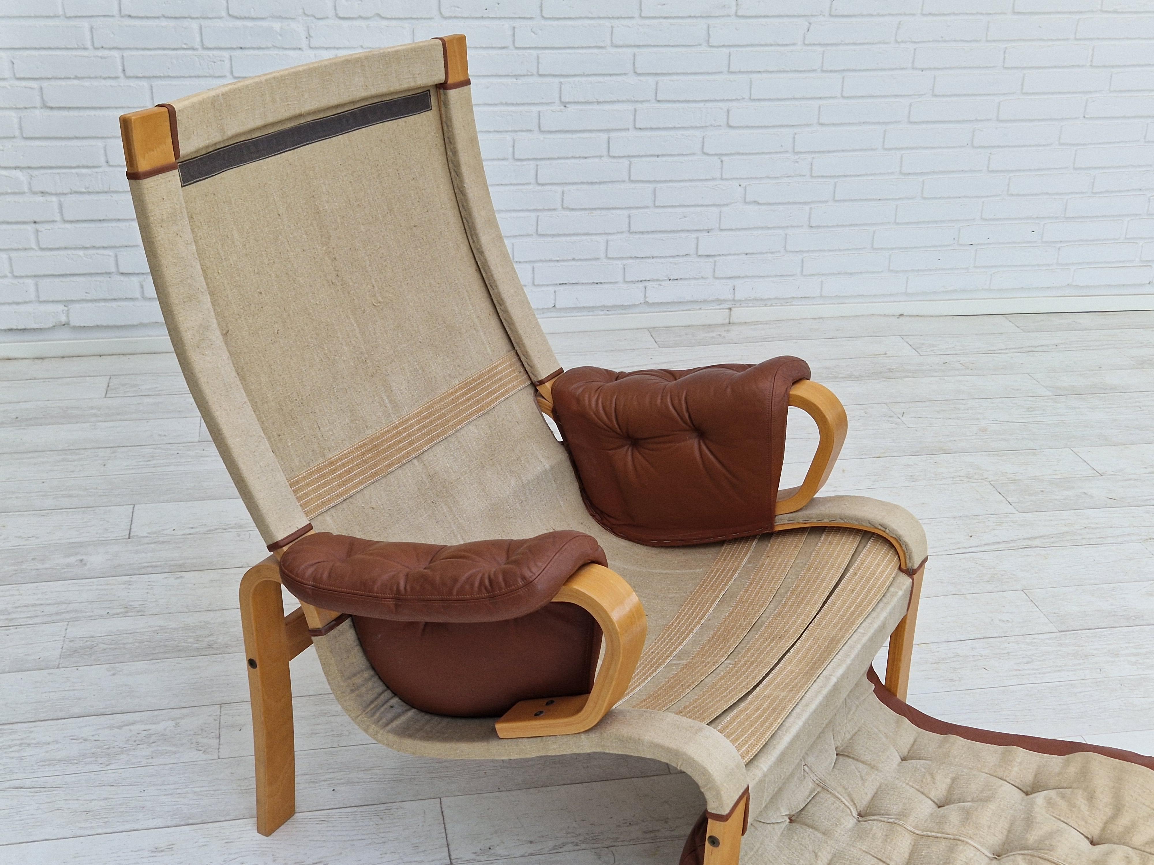 1970-80s, Danish design by Jeki Møbler, armchair in leather, beech bent wood. For Sale 9