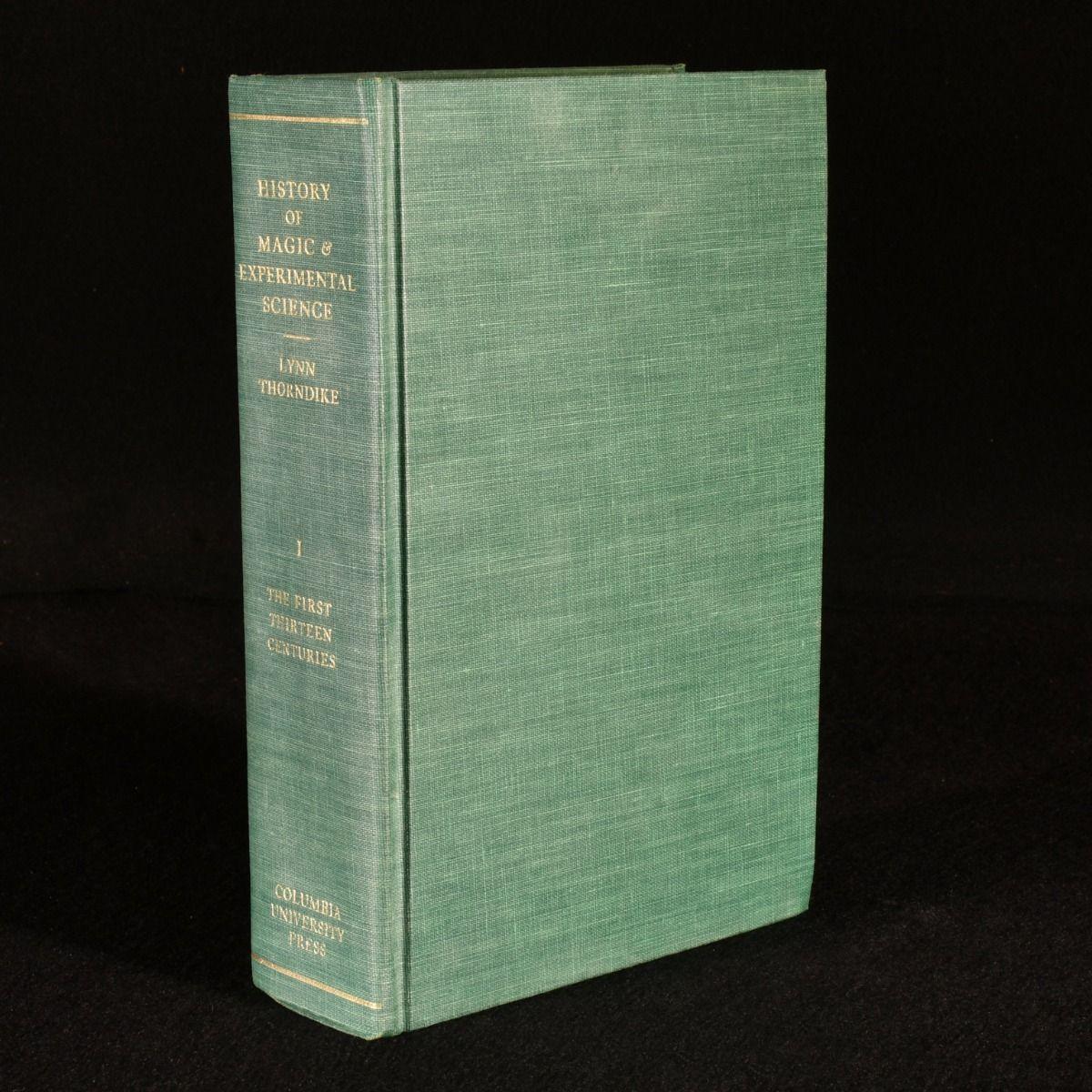 1970 A History of Magic and Experimental Science en vente 5