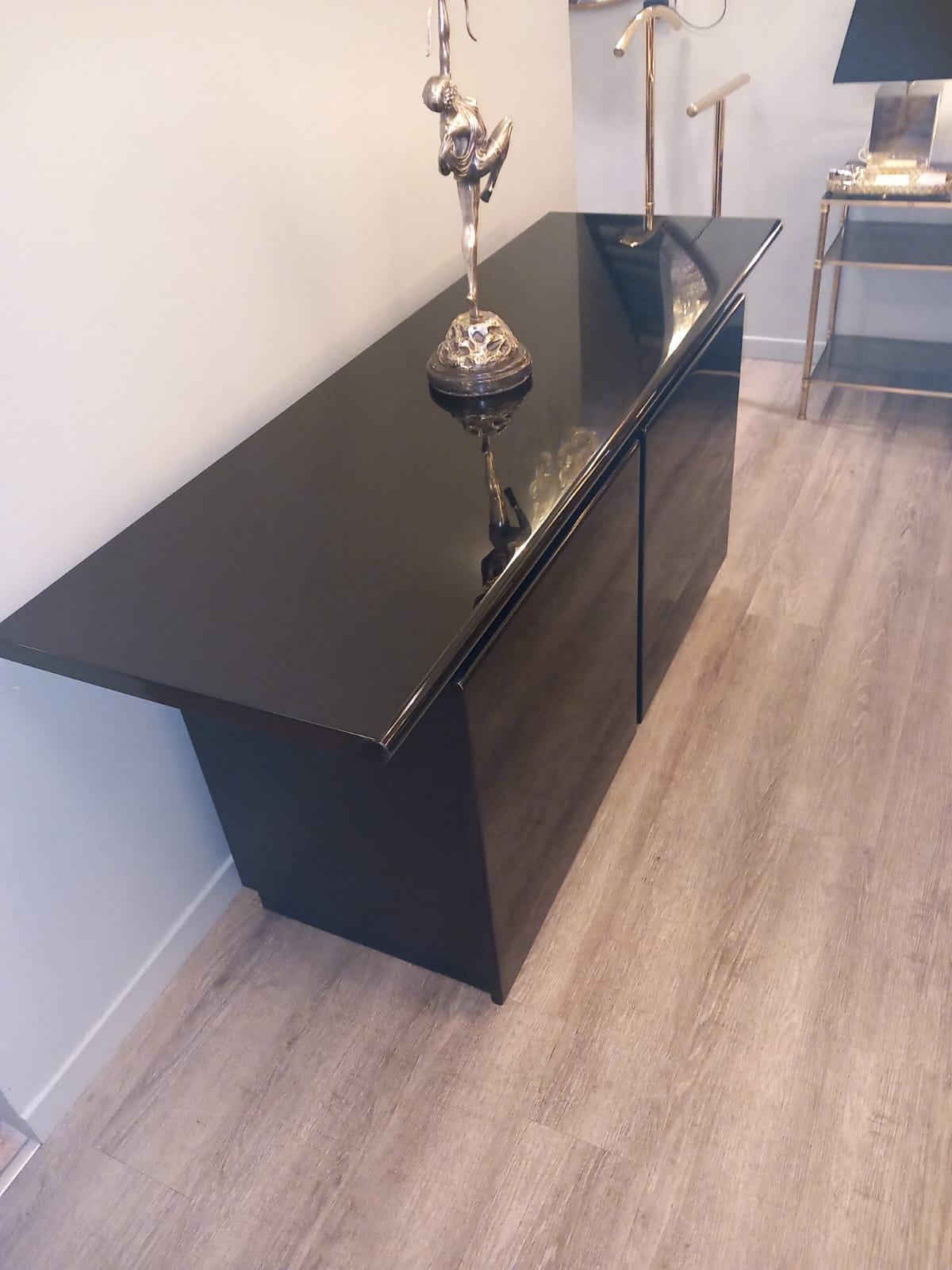 Moderno 1970 Acerbis Credenza a due ante laccata nera in vendita
