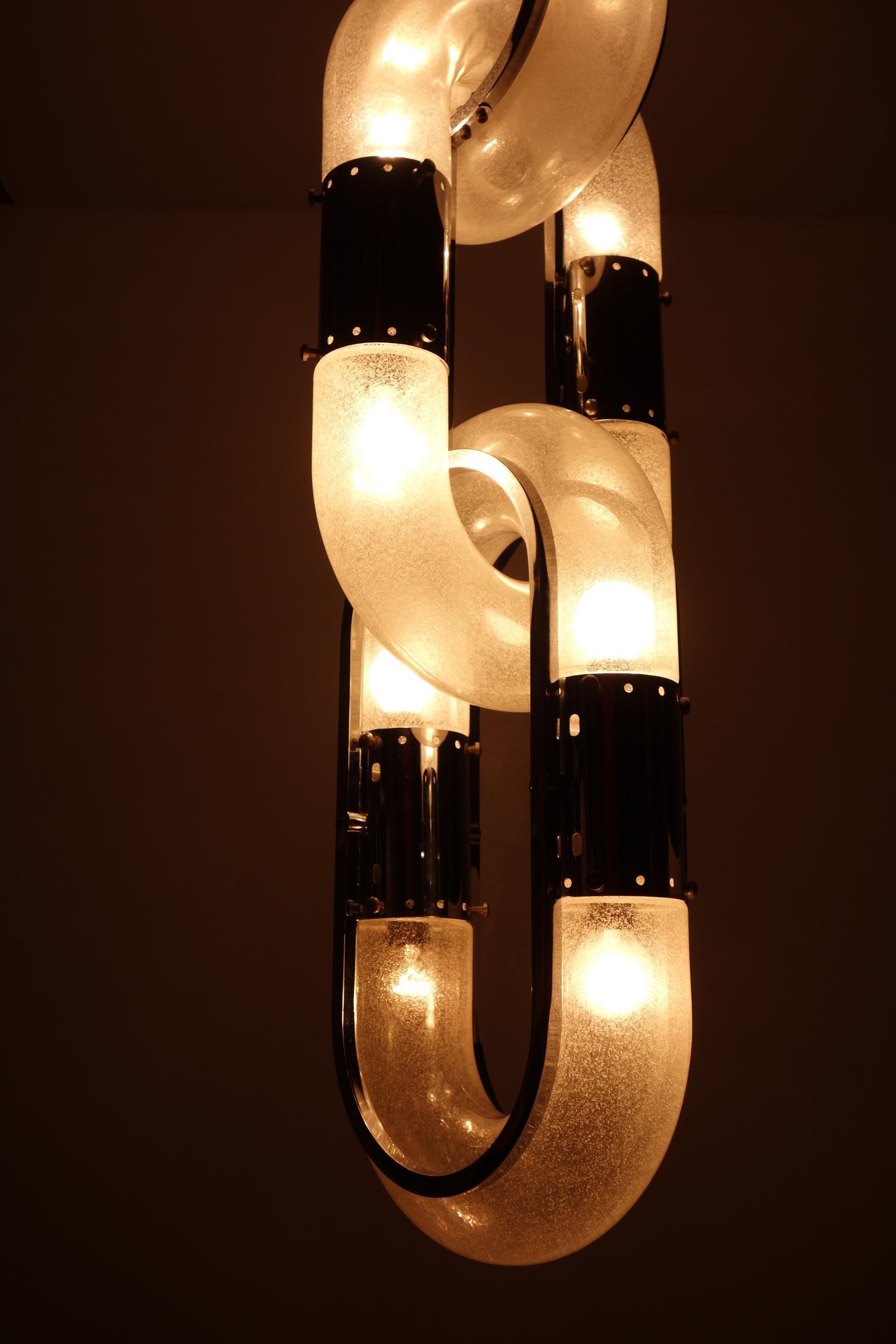 1970 Aldo Nason Mazzega Murano Space Age Design Lampada da soffitto a catena in vetro di Murano in vendita 3