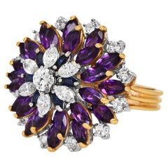 1970 Amethyst-Diamant-Saphir-Cocktailring mit Blumenmuster aus 18K Gold
