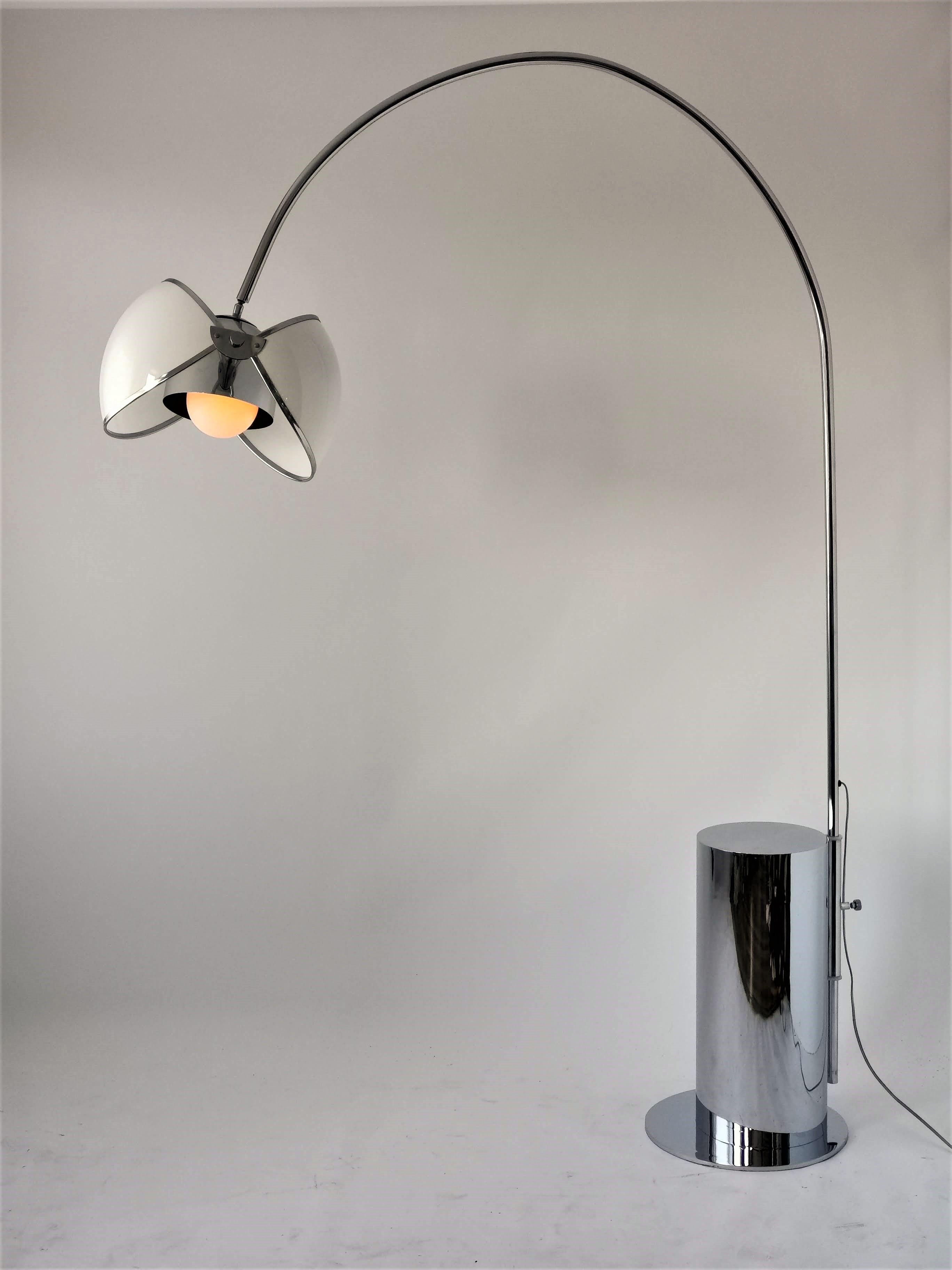 1970 Arch Floor Lamp in the Style of Superstudio, Italia 6