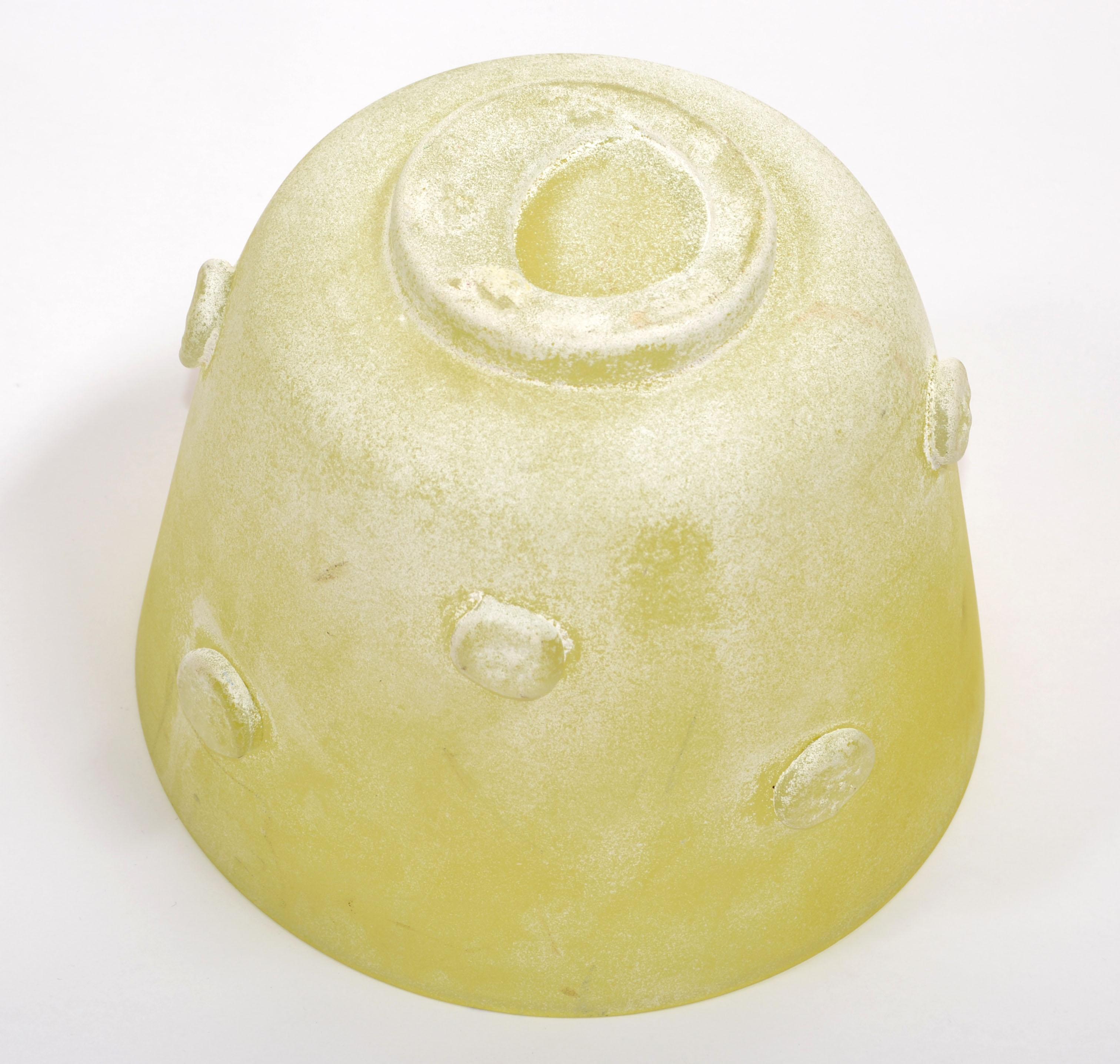 1970 Archimede Seguso Scavo Yellow Frosted Bowl Italy White Seguso Vetri d'Arte For Sale 2