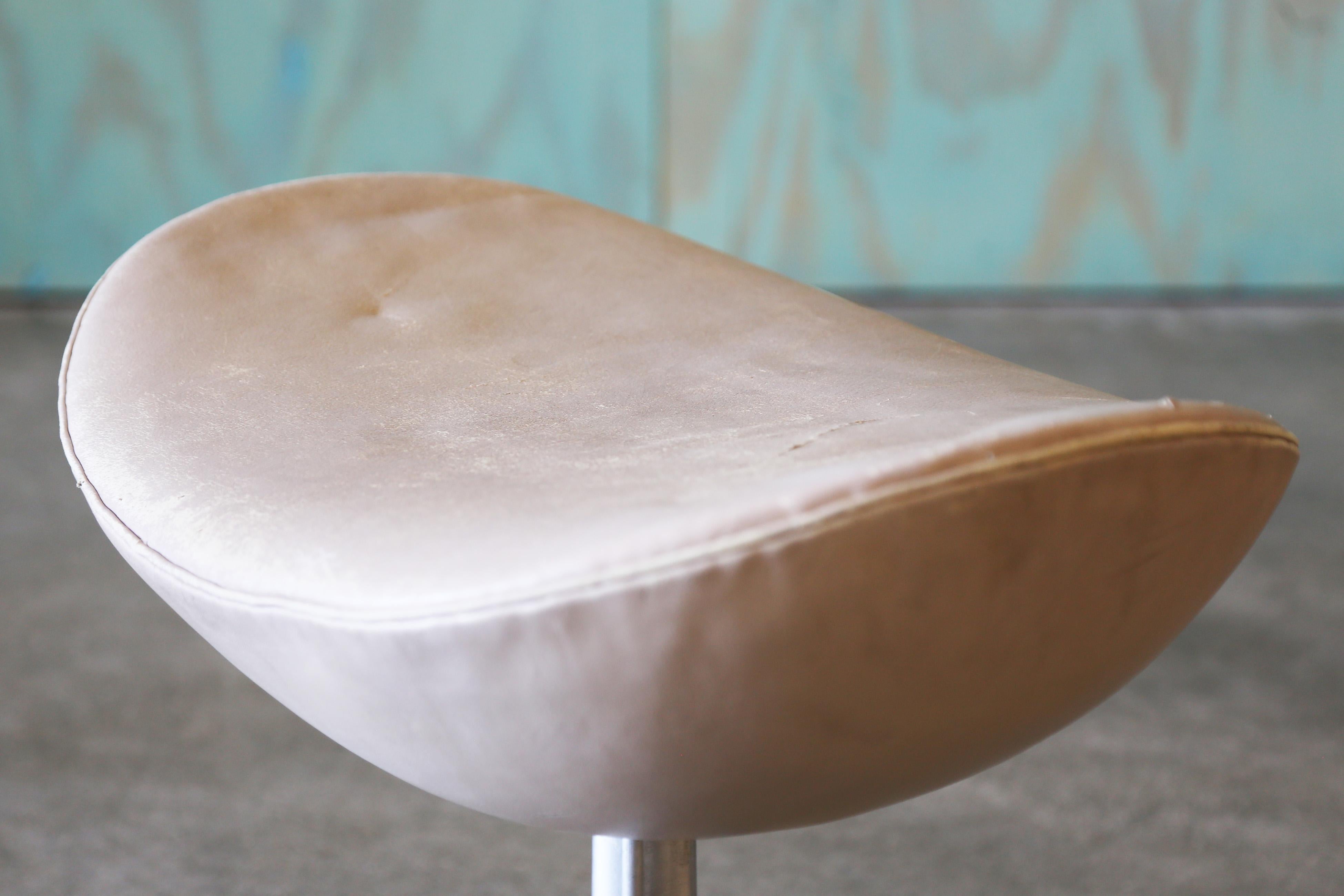 1970 Arne Jacobsen für Fritz Hansen Ei Ottomane Dänisch Mid Century Modern im Angebot 1