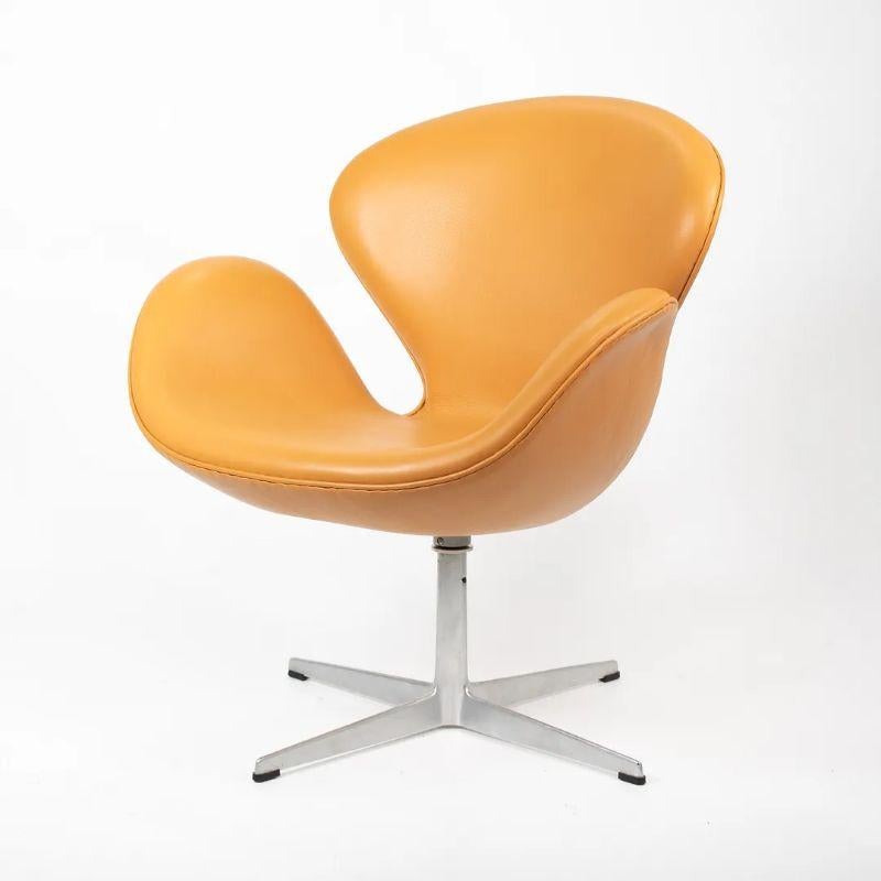 Aluminum 1970 Arne Jacobsen for Fritz Hansen Swan Chair in New Cognac Leather For Sale